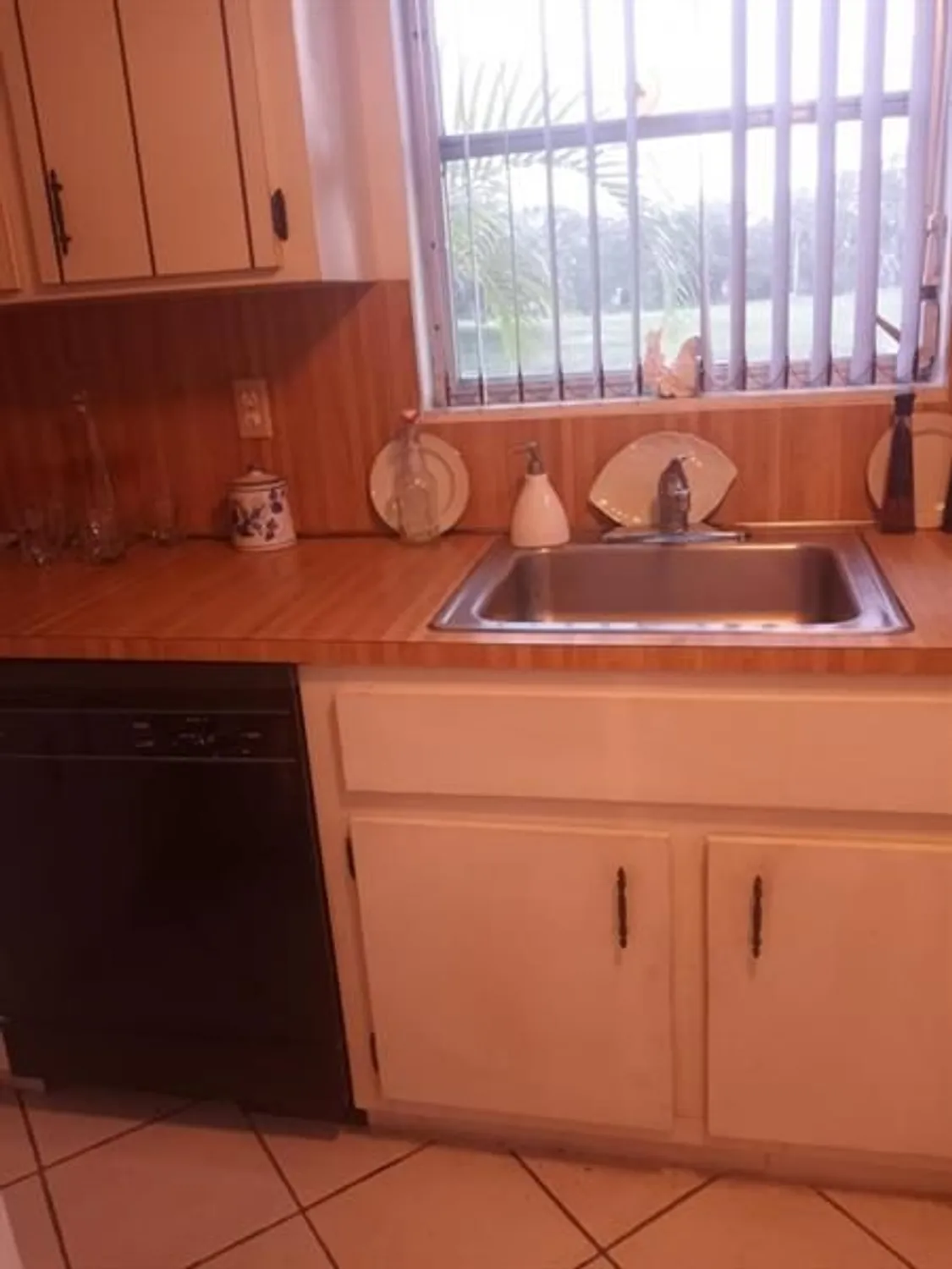 Property Slideshow image 29 of 45 | 3521 inverrary dr 110, Lauderhill, FL, 33319