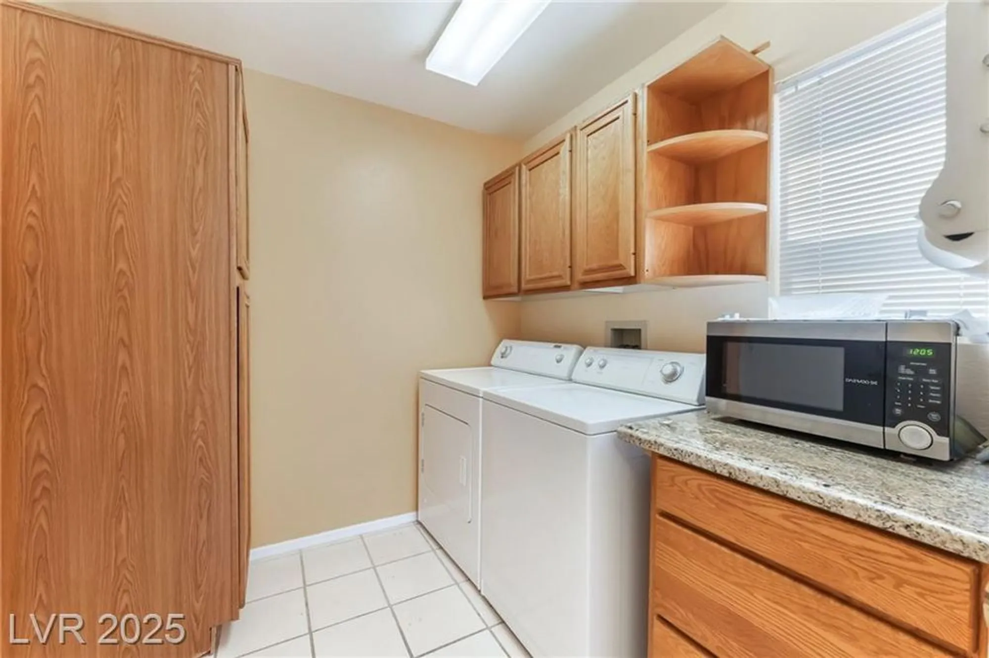 Property Slideshow image 12 of 31 | 2601 desert sands dr, Las Vegas, NV, 89134