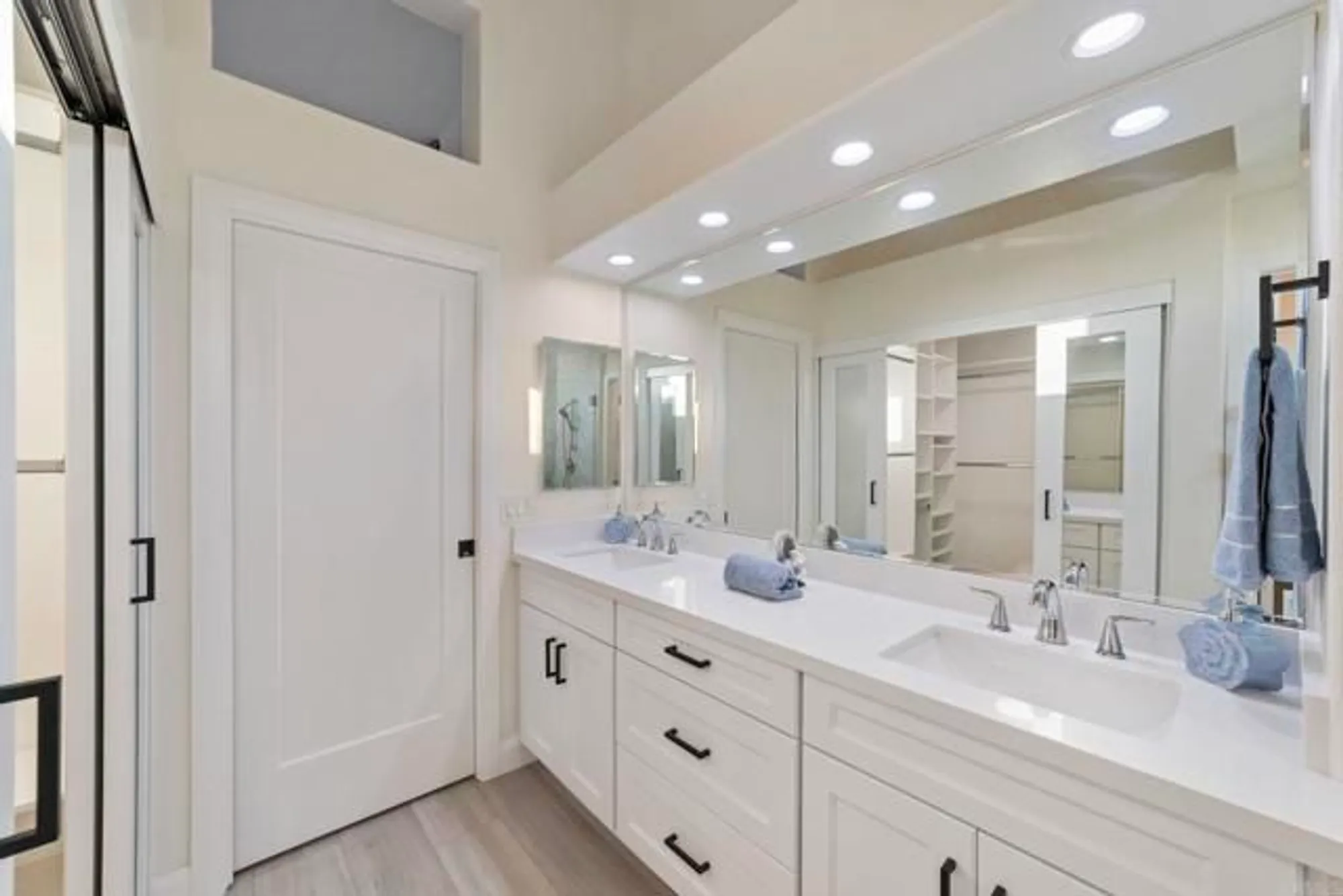 Property Slideshow image 28 of 72 | 4634 cordoba way, Oceanside, CA, 92056