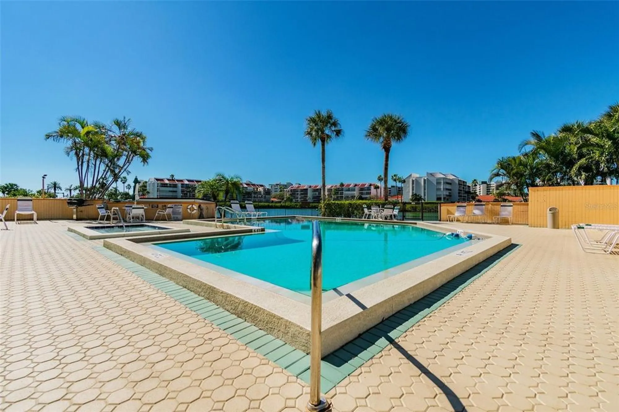 Property Slideshow image 56 of 93 | 7400 sun island dr 207, South Pasadena, FL, 33707