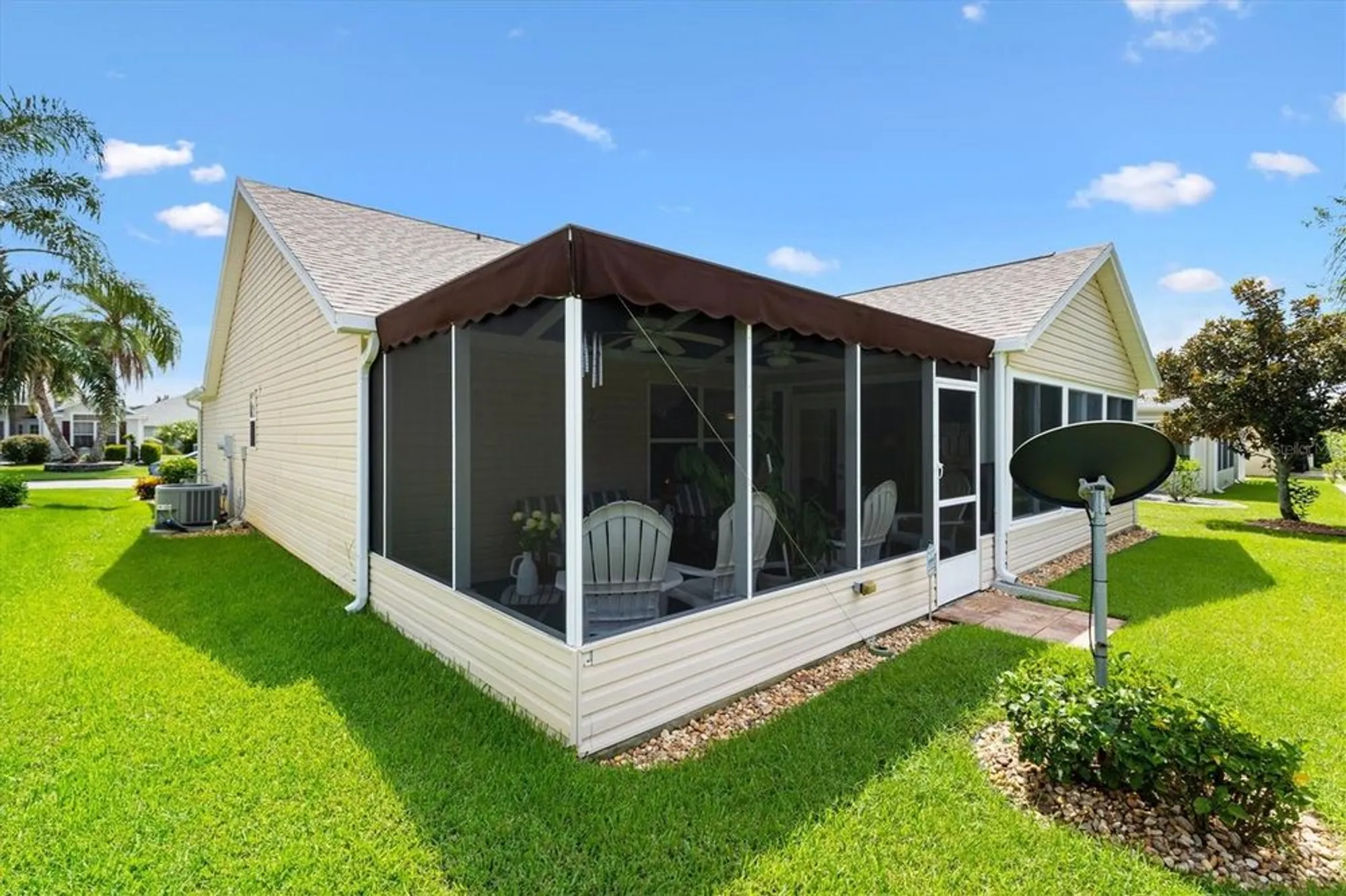 Property Slideshow image 34 of 43 | 1884 poppy cir, The Villages, FL, 32162