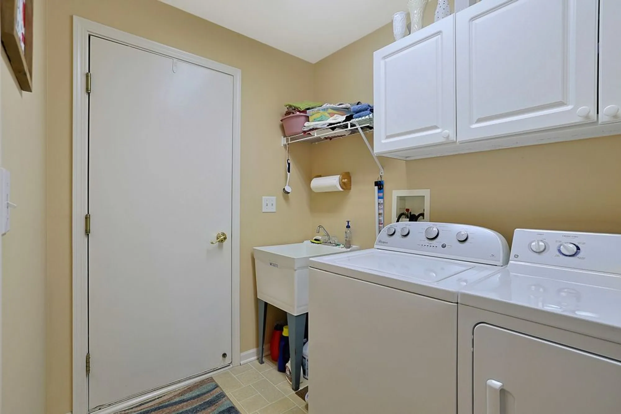 Property Slideshow image 16 of 20 | 11723 evergreen ln, Huntley, IL, 60142