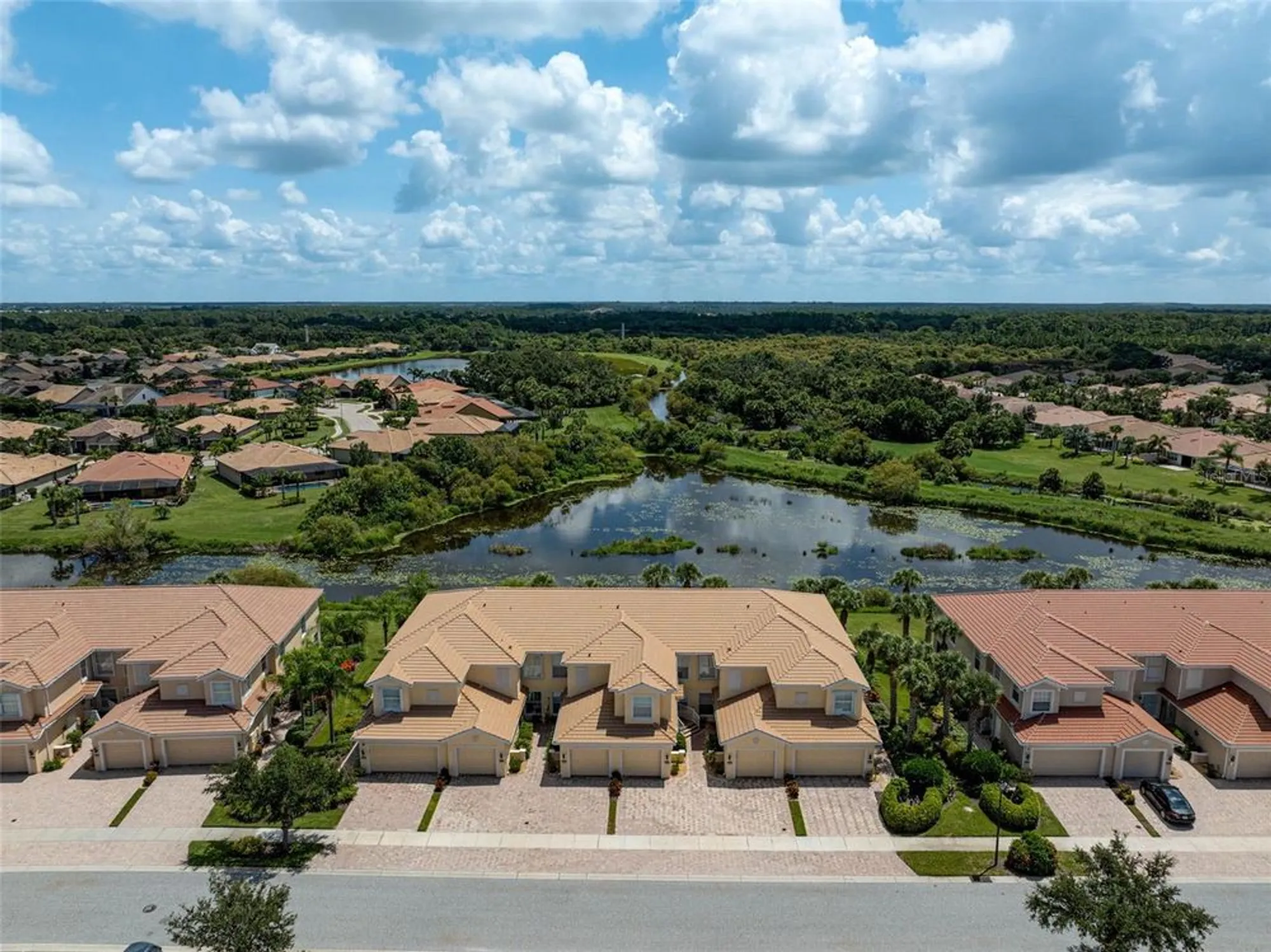 Property Slideshow image 2 of 38 | 1257 burgos dr 302, Sarasota, FL, 34238