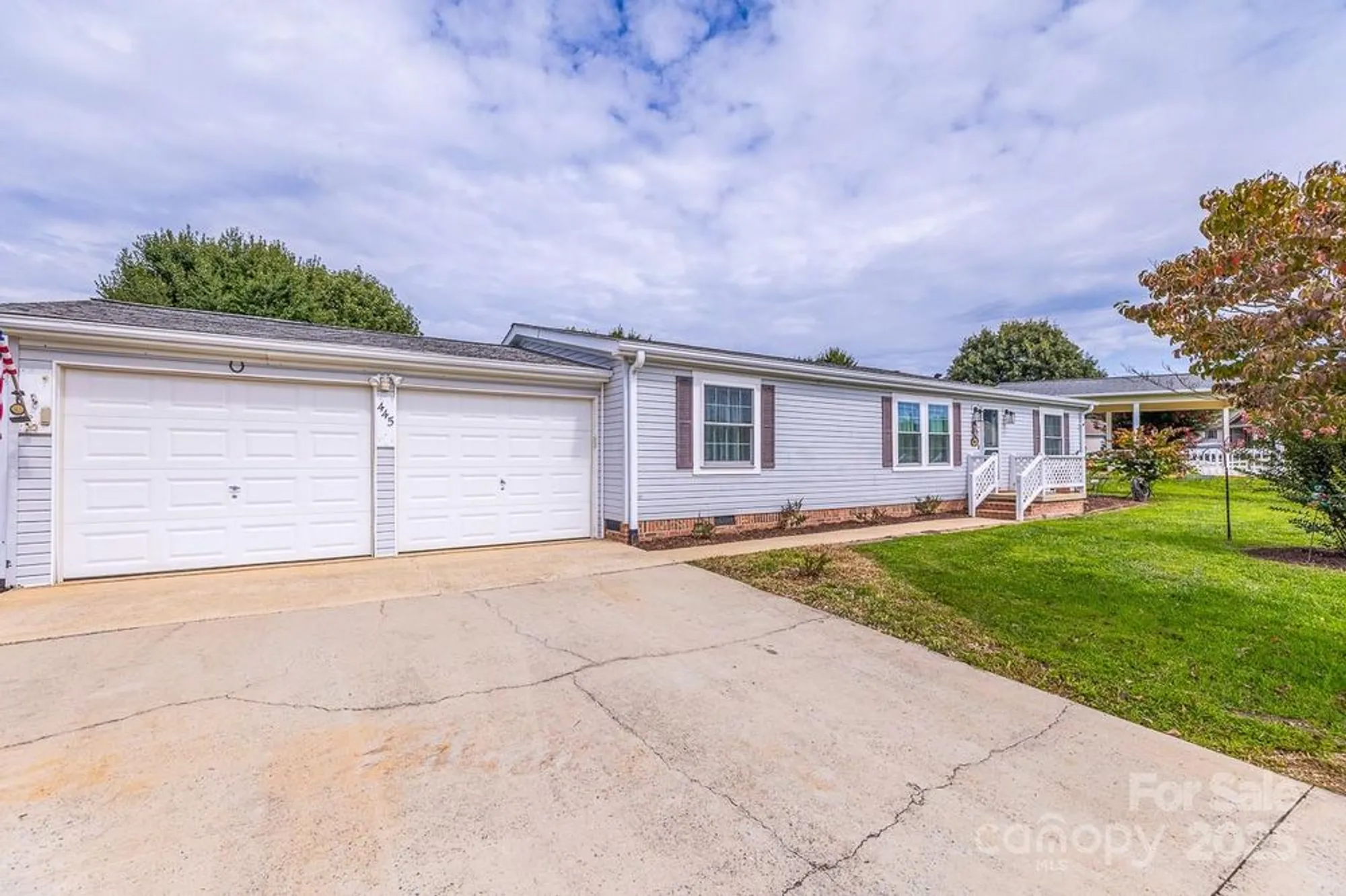 Property Slideshow image 5 of 43 | 445 riverwind dr, Hendersonville, NC, 28739