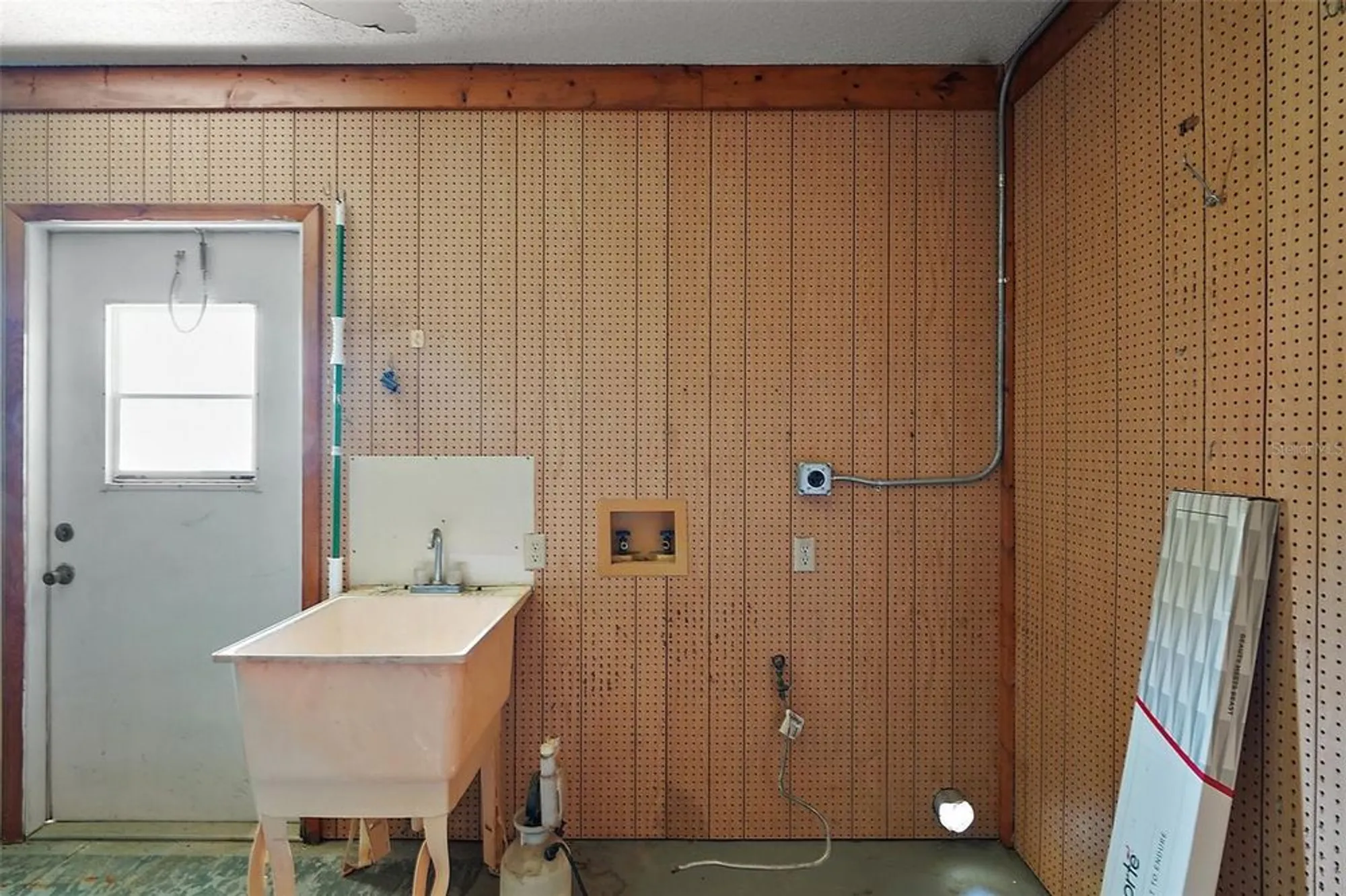 Property Slideshow image 31 of 41 | 5618 rosewall cir, Leesburg, FL, 34748