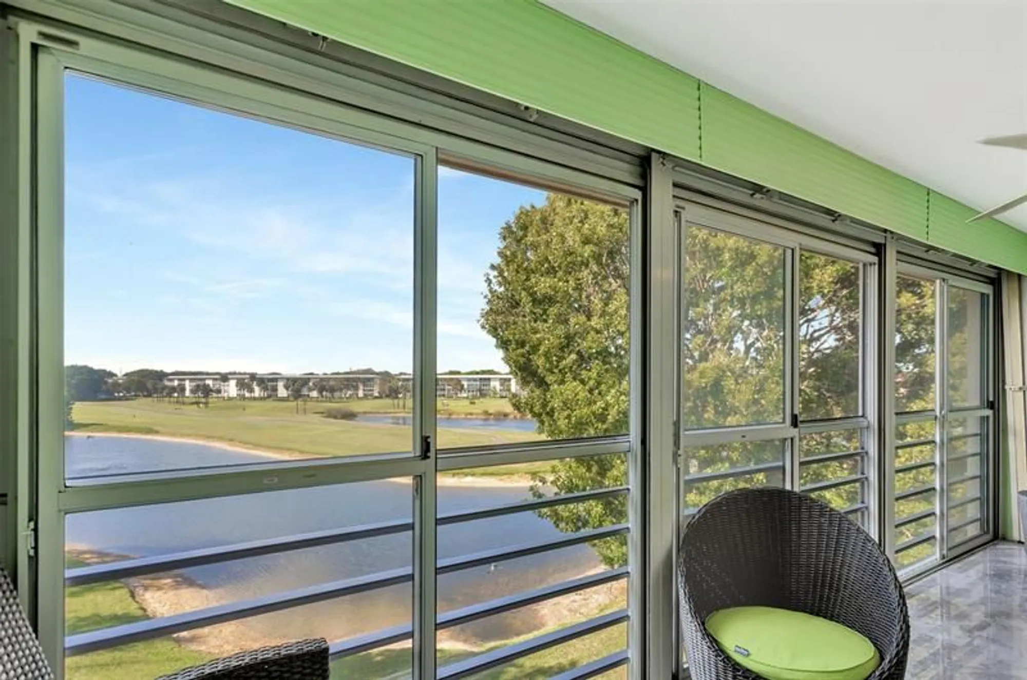 Property Slideshow image 22 of 71 | 2903 victoria cir o4, Coconut Creek, FL, 33066