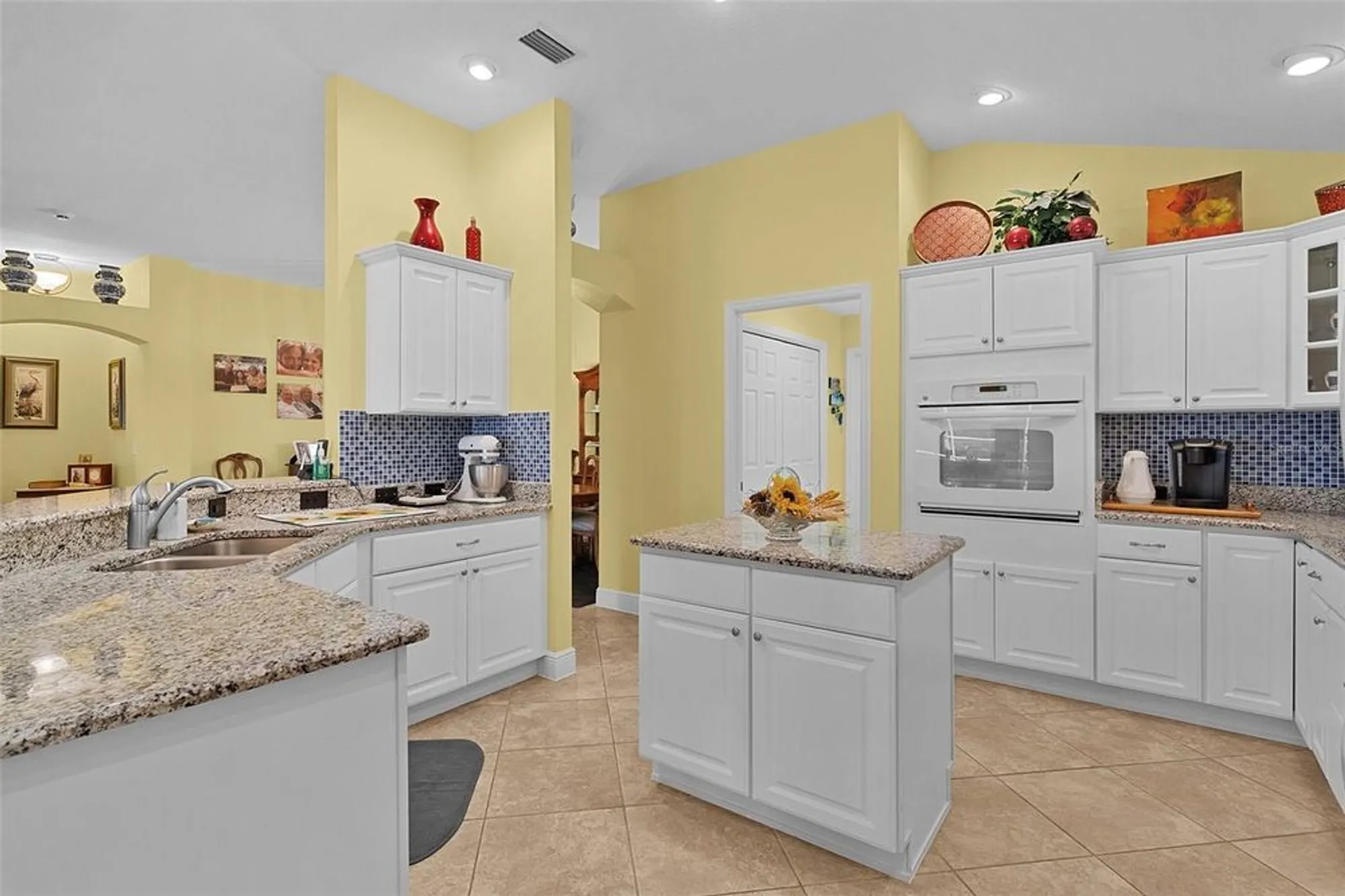 Property Slideshow image 13 of 63 | 859 chapman loop, The Villages, FL, 32162