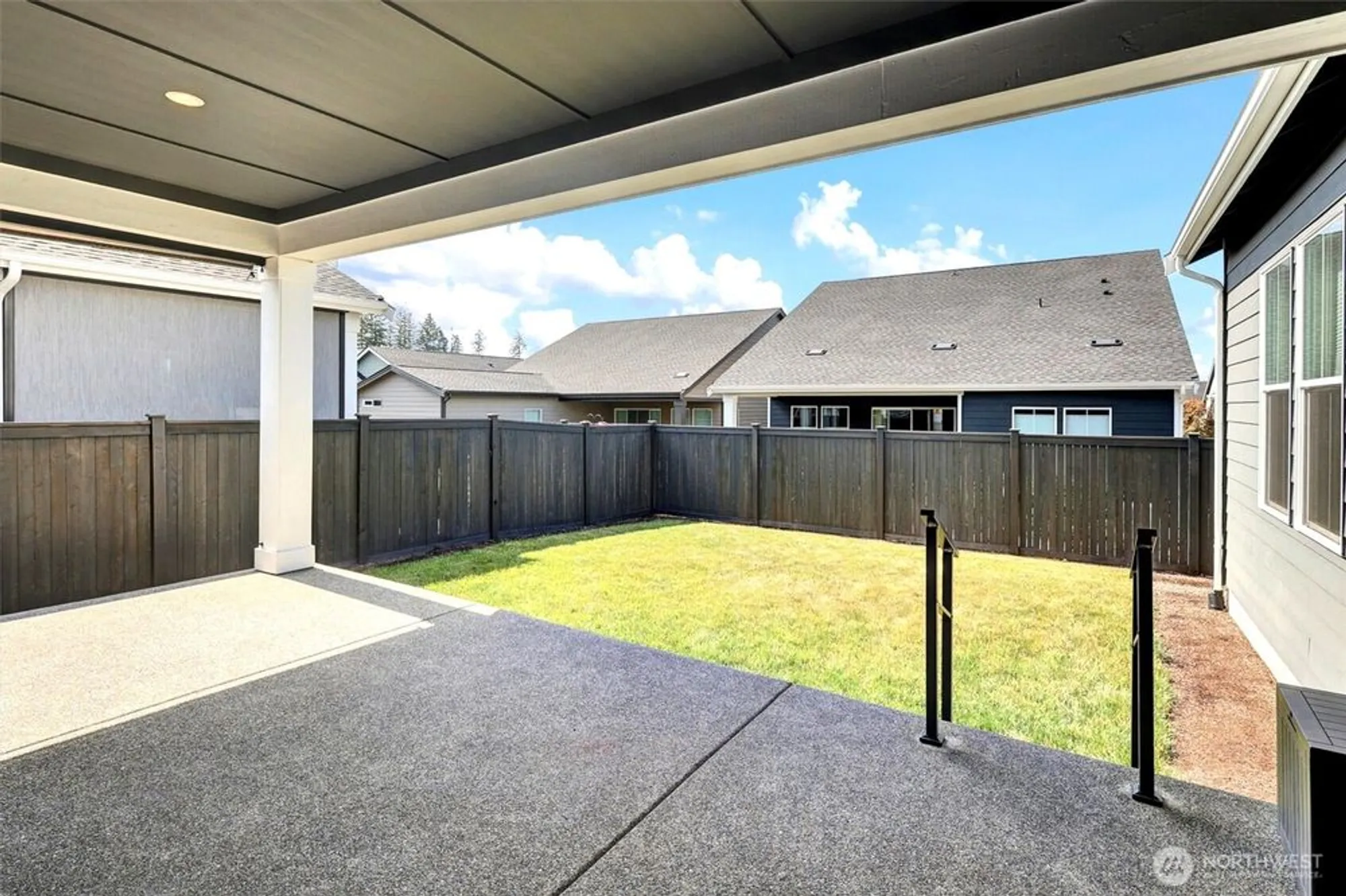 Property Slideshow image 22 of 39 | 23612 se aspen st, Black Diamond, WA, 98010