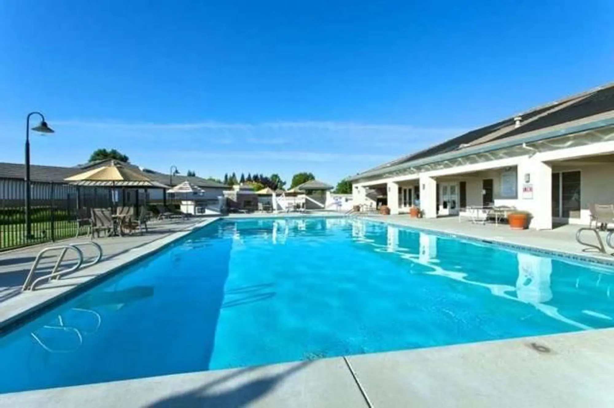 Property Slideshow image 6 of 36 | 9608 crystal bay ln, Elk Grove, CA, 95758