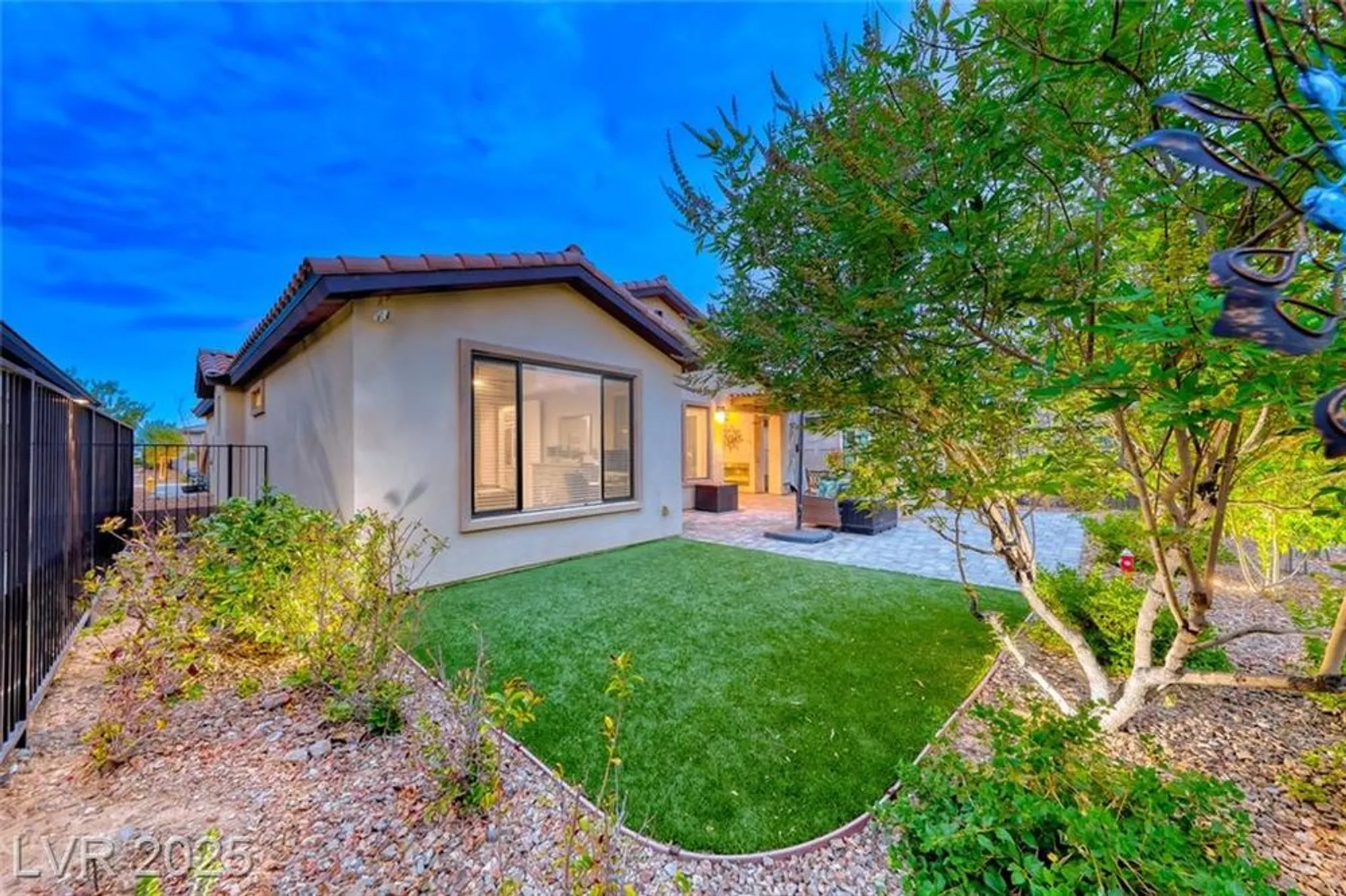 Property Slideshow image 34 of 54 | 13 stone yucca ct, Henderson, NV, 89011