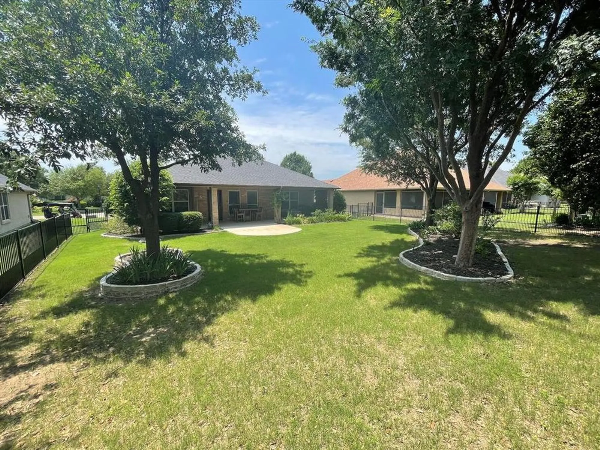 Property Slideshow image 15 of 22 | 9700 applewood trl, Denton, TX, 76207