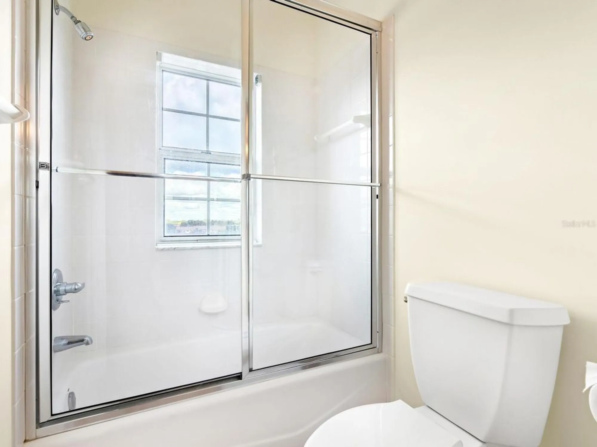Property Slideshow image 23 of 38 | 5440 eagles point cir 405, Sarasota, FL, 34231