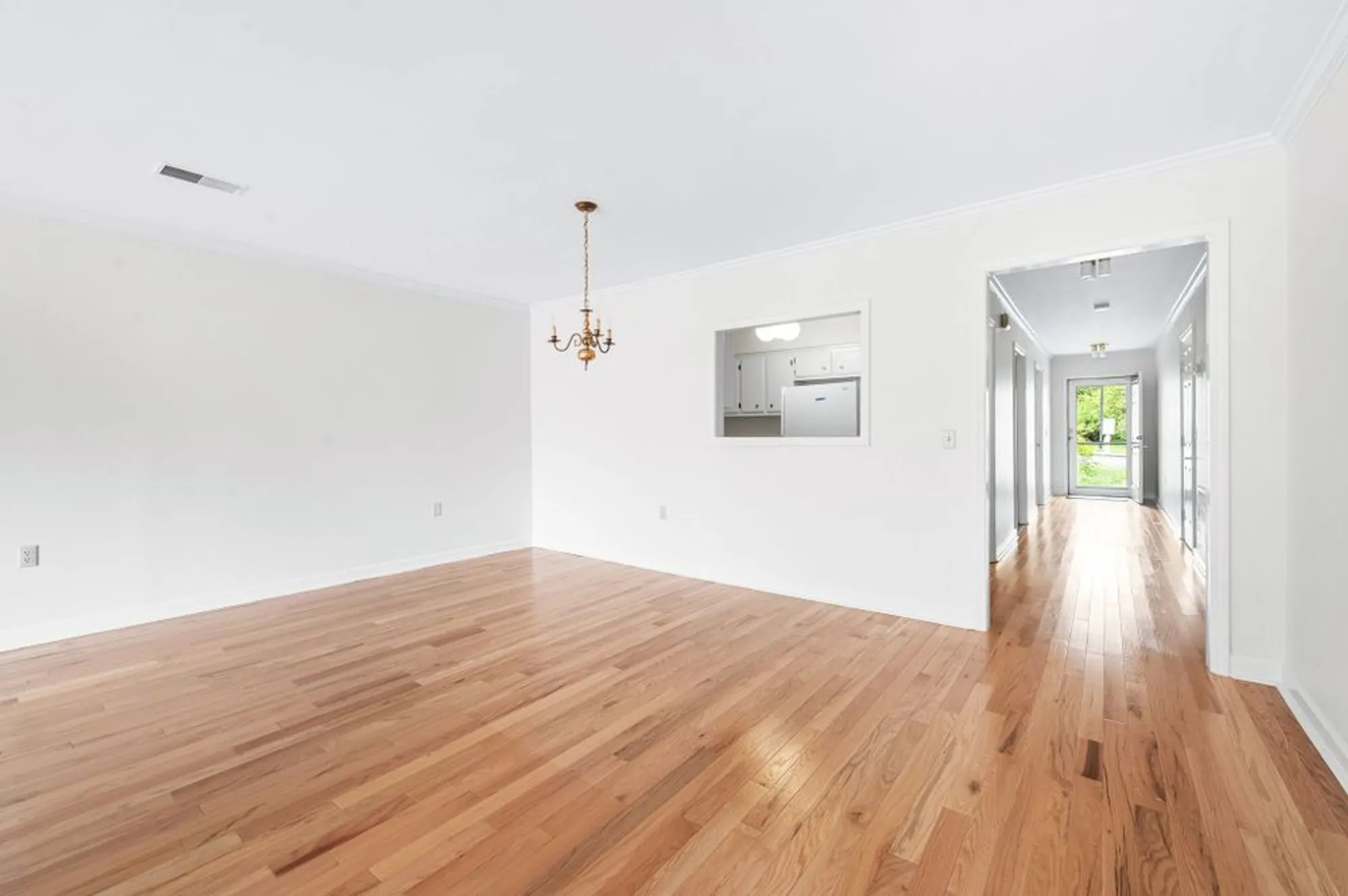 Property Slideshow image 8 of 41 | 421 siena dr, Nashville, TN, 37205