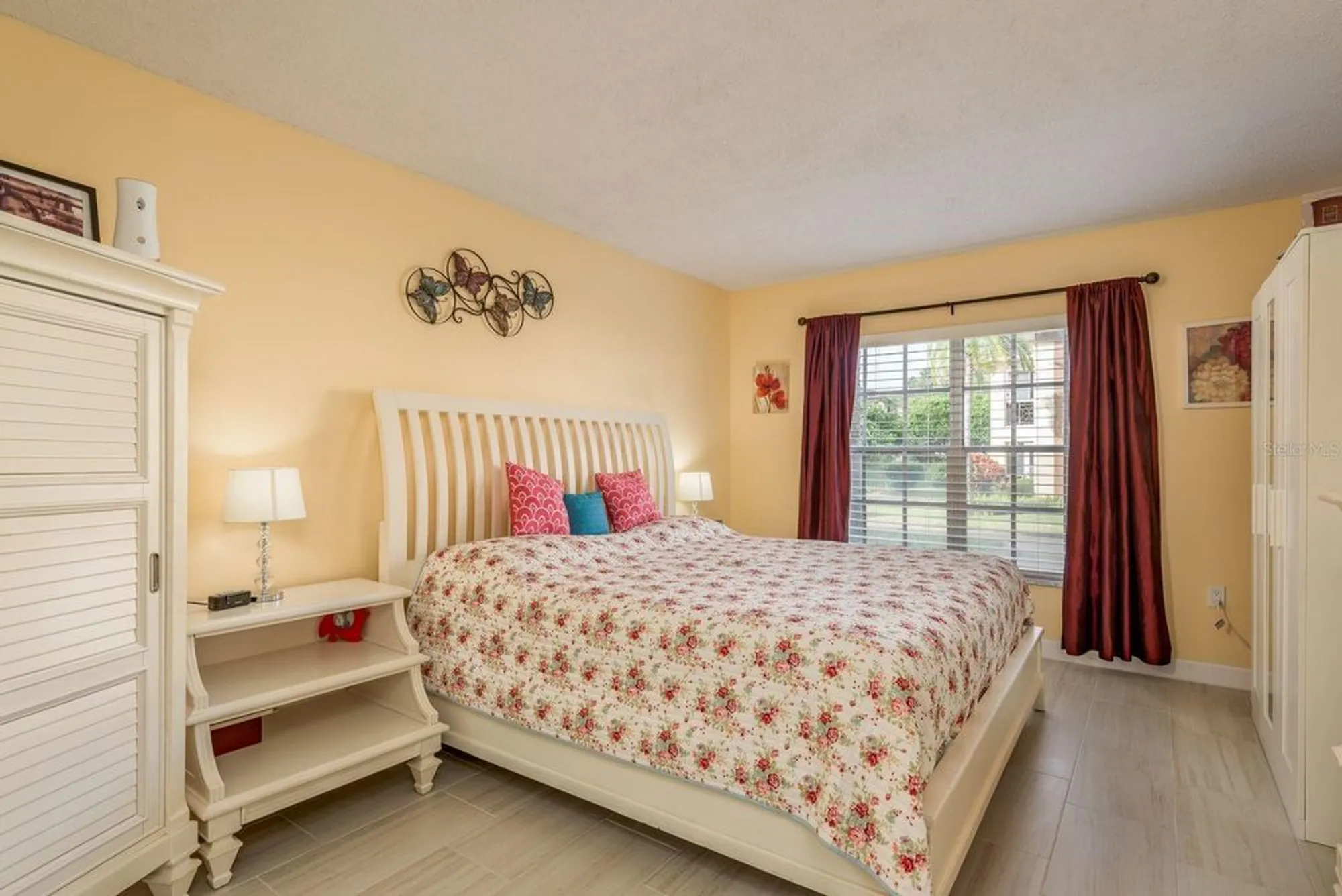 Property Slideshow image 15 of 32 | 19029 us highway 19 n apt 6-7, Clearwater, FL, 33764