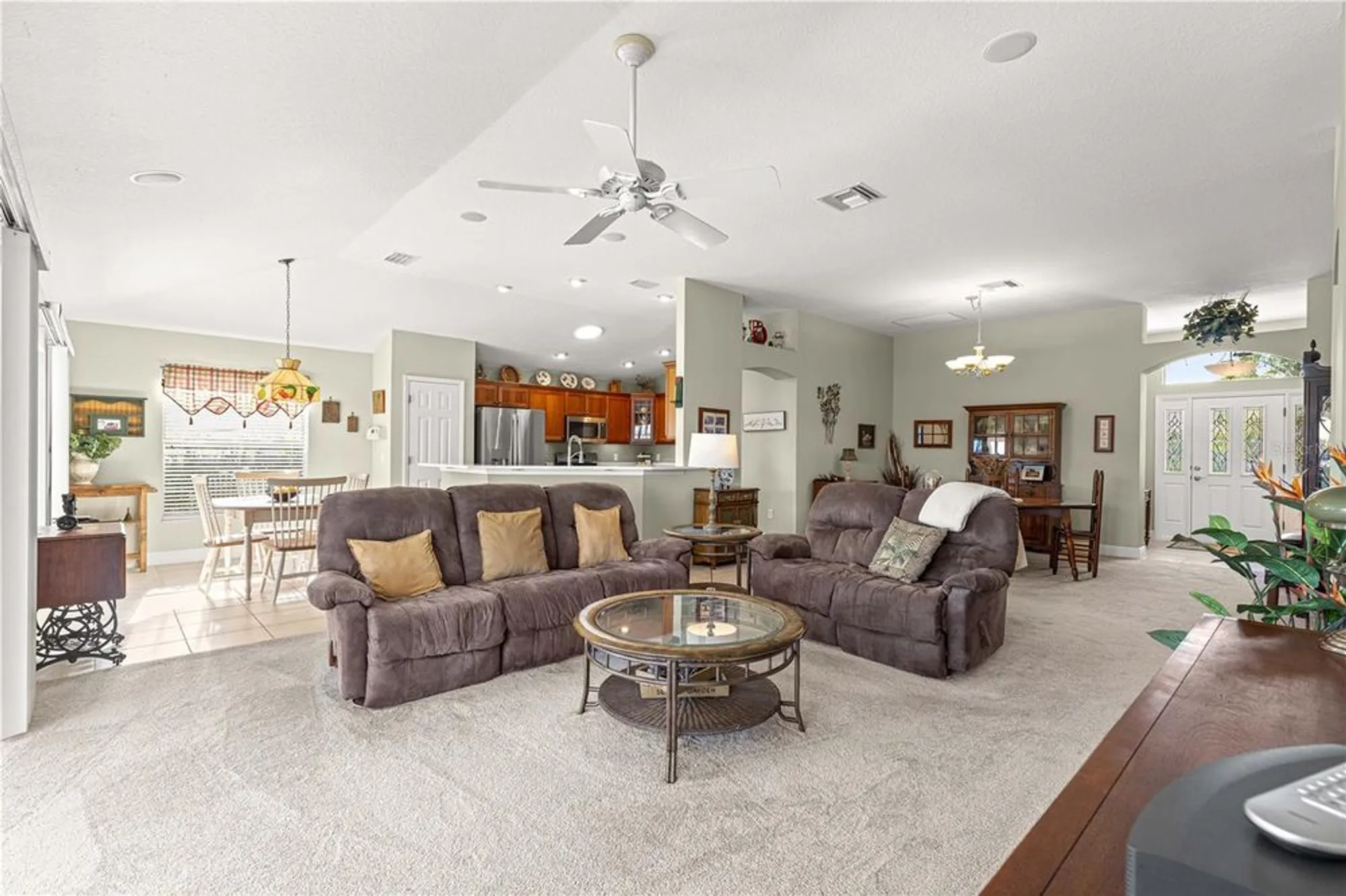 Property Slideshow image 16 of 51 | 949 isle of palms path, The Villages, FL, 32162