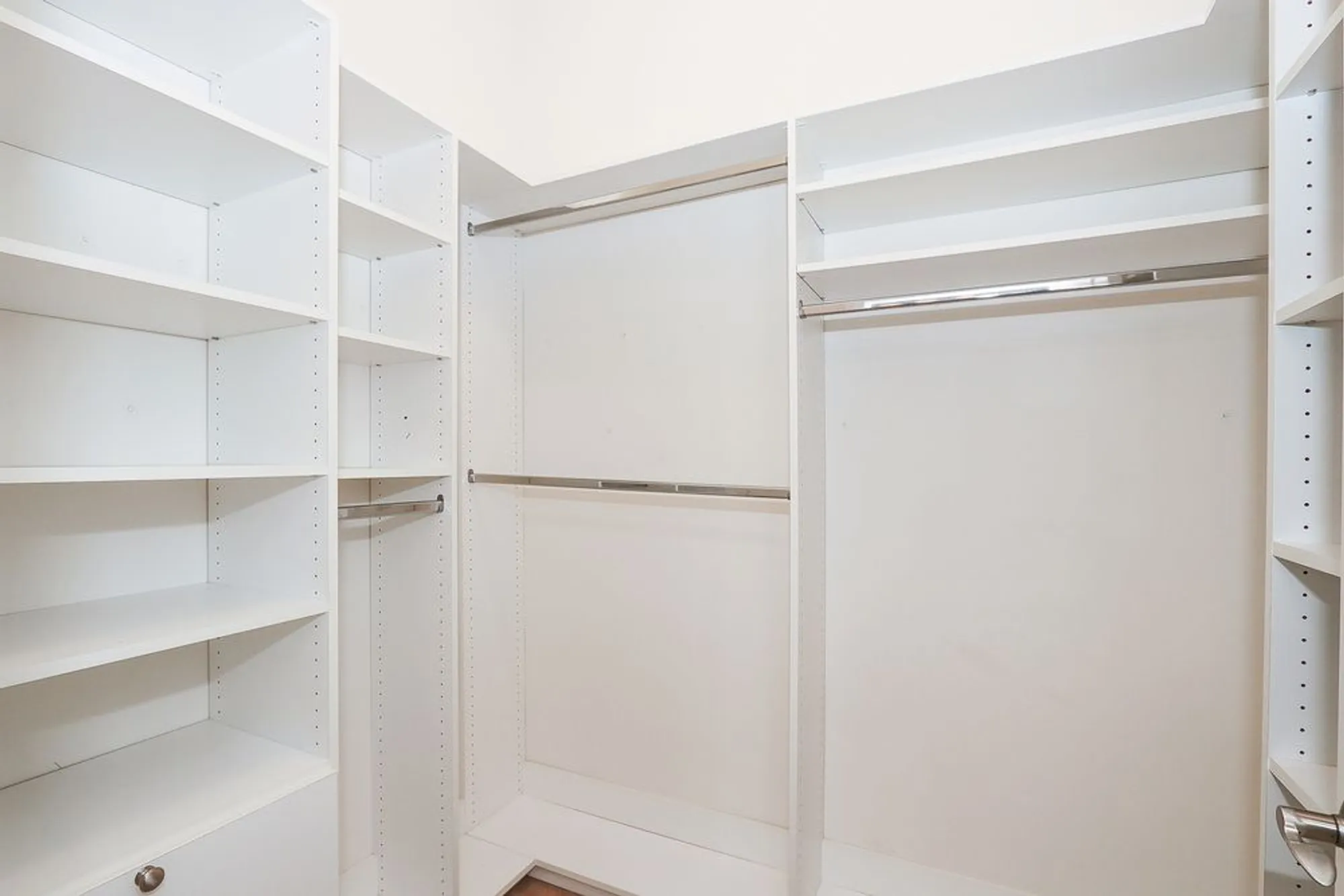 Property Slideshow image 22 of 35 | , Lake In The Hills, IL, 60156