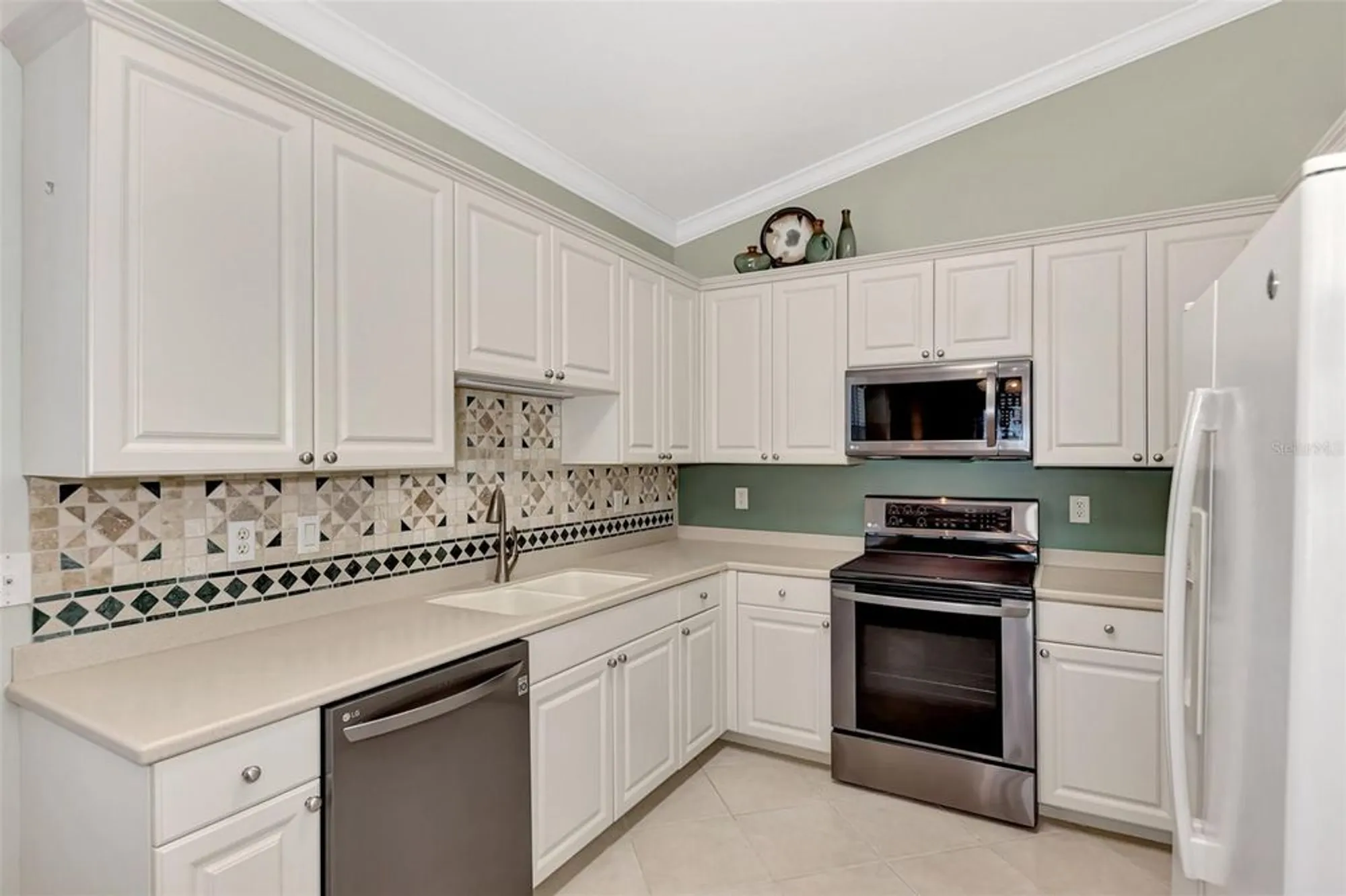 Property Slideshow image 17 of 54 | 3363 grand vista ct unit 203, Port Charlotte, FL, 33953