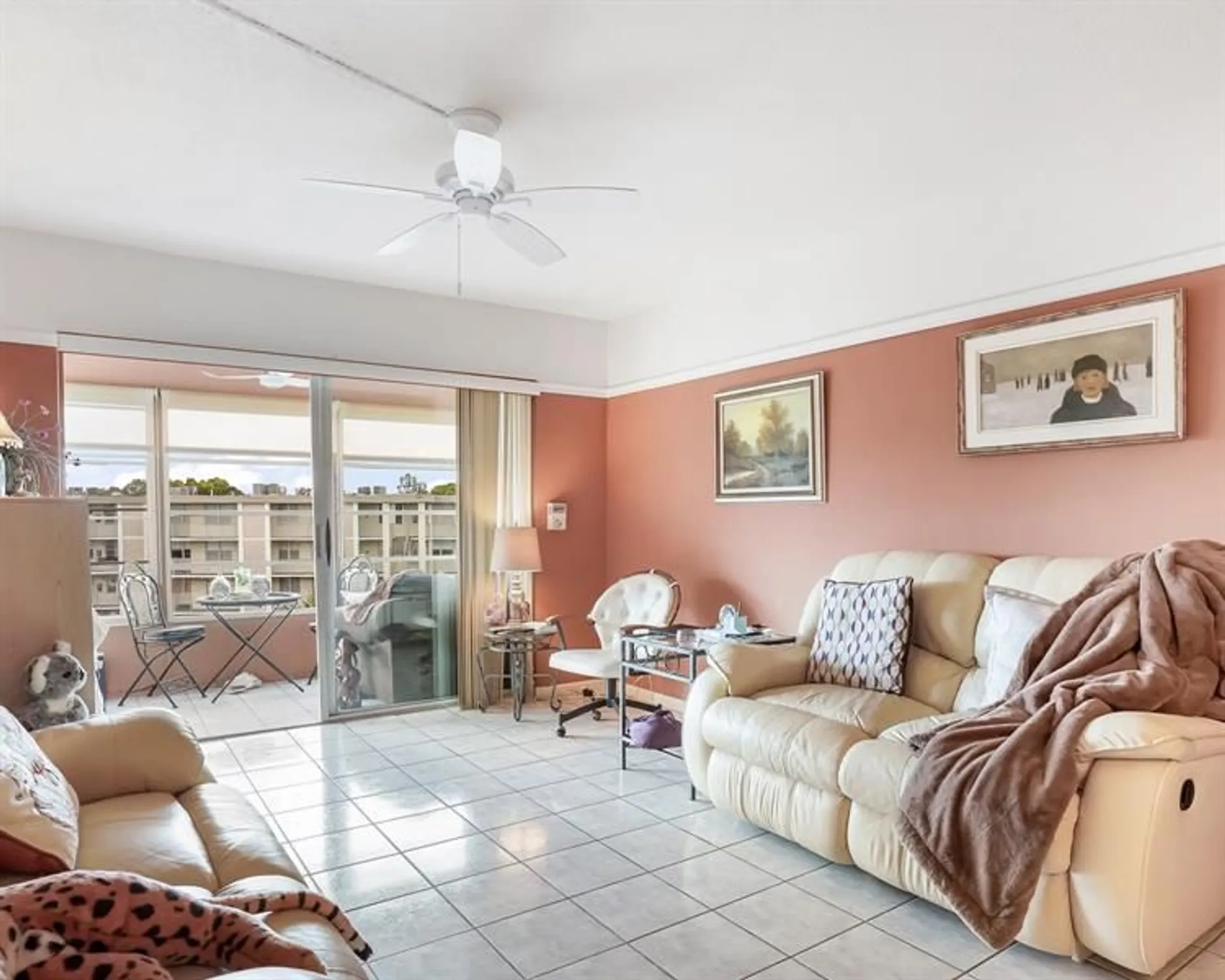 Property Slideshow image 7 of 15 | 2881 nw 47th ter 406, Lauderdale Lakes, FL, 33313