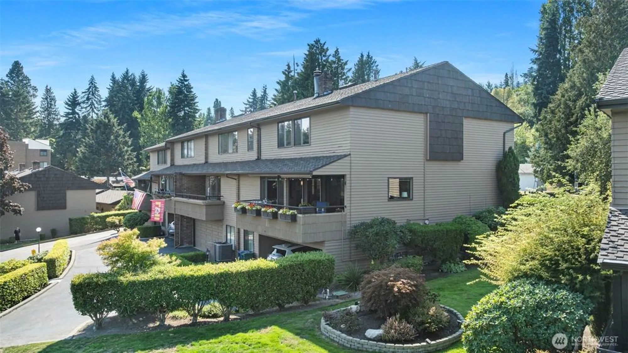 Property Slideshow image 31 of 40 | 10749 glen acres dr s # 10749s, Seattle, WA, 98168