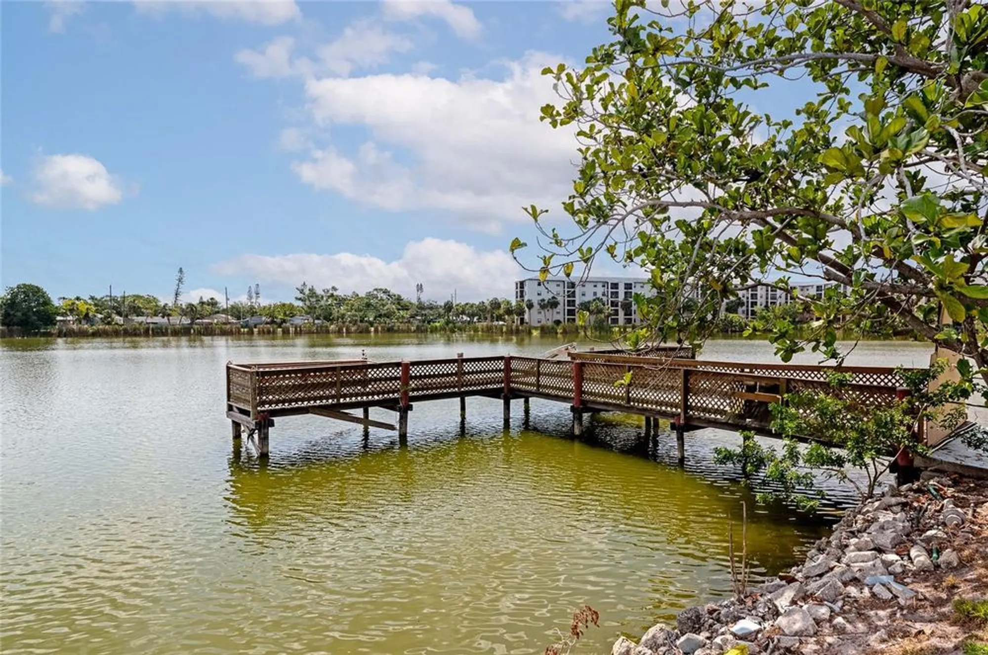 Property Slideshow image 32 of 44 | 3072 lake bayshore dr o- 119, Bradenton, FL, 34205