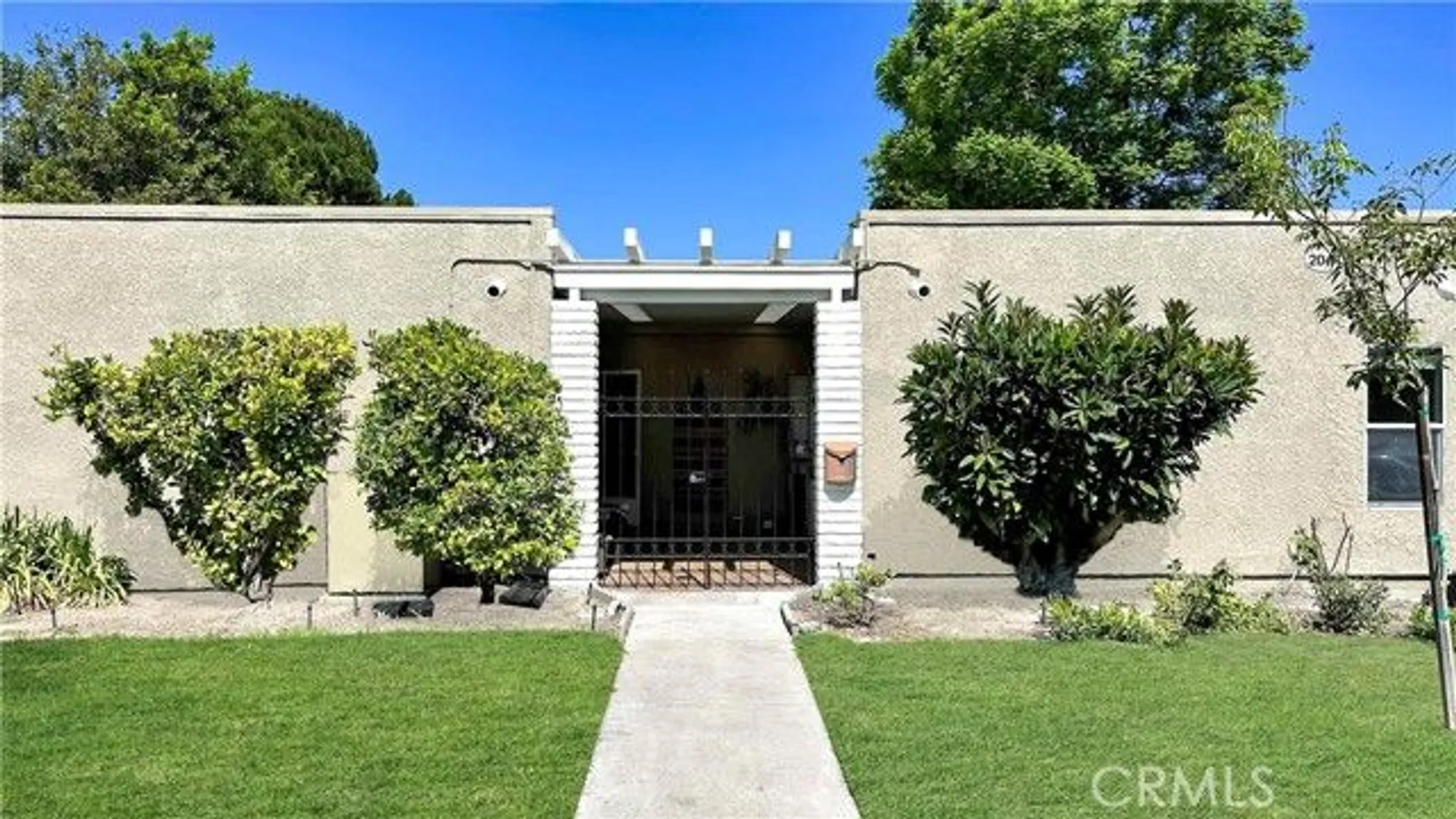 Property Slideshow image 1 of 24 | 2044 via mariposa e a, Laguna Woods, CA, 92637