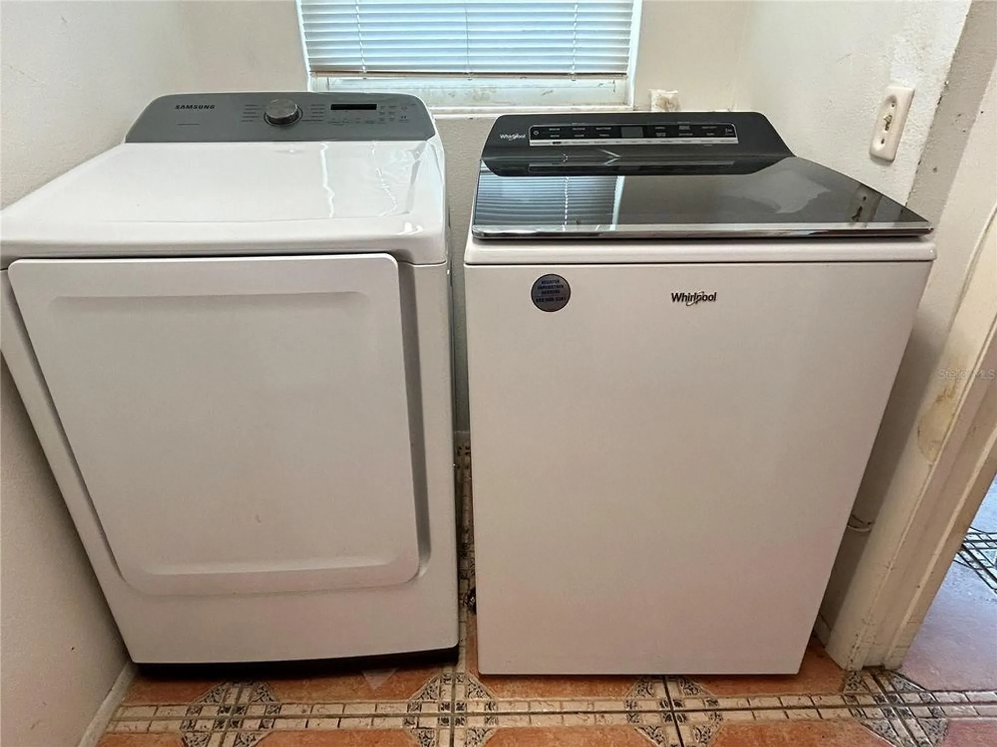 Property Slideshow image 16 of 34 | 2221 norwegian dr 57, Clearwater, FL, 33763