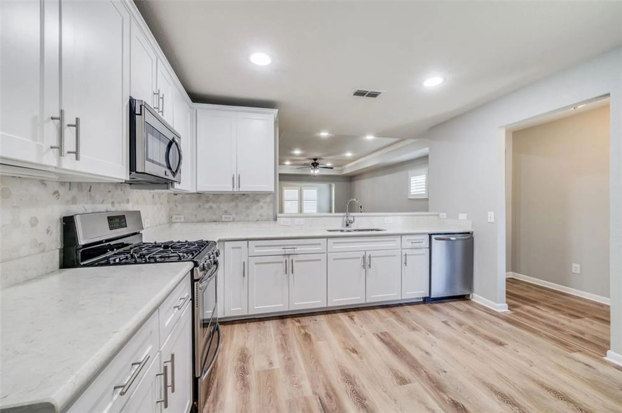 Property Slideshow image 22 of 40 | 6726 hickory creek dr, Frisco, TX, 75036