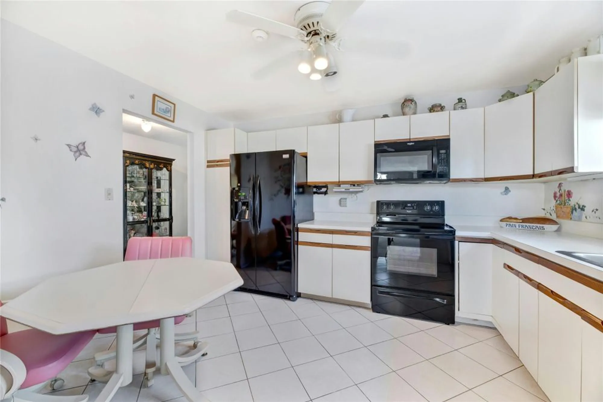 Property Slideshow image 10 of 25 | 107 e midland pond ct, Moriches, NY, 11955