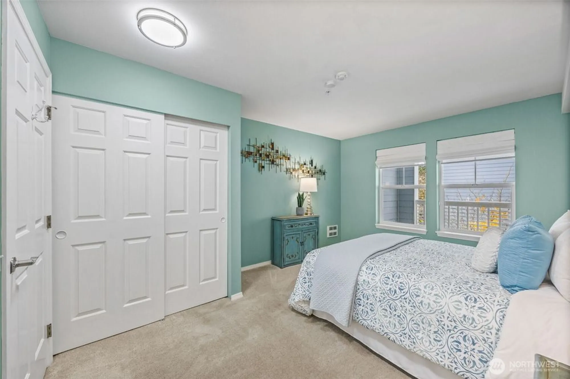 Property Slideshow image 13 of 40 | 4081 224th ln 210, Issaquah, WA, 98029