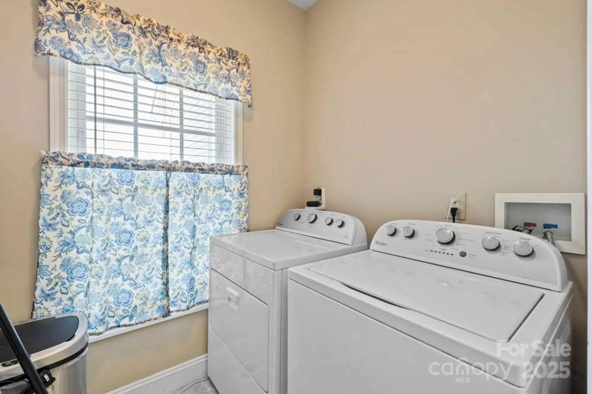 Property Slideshow image 31 of 48 | 494 riverwind dr, Hendersonville, NC, 28739