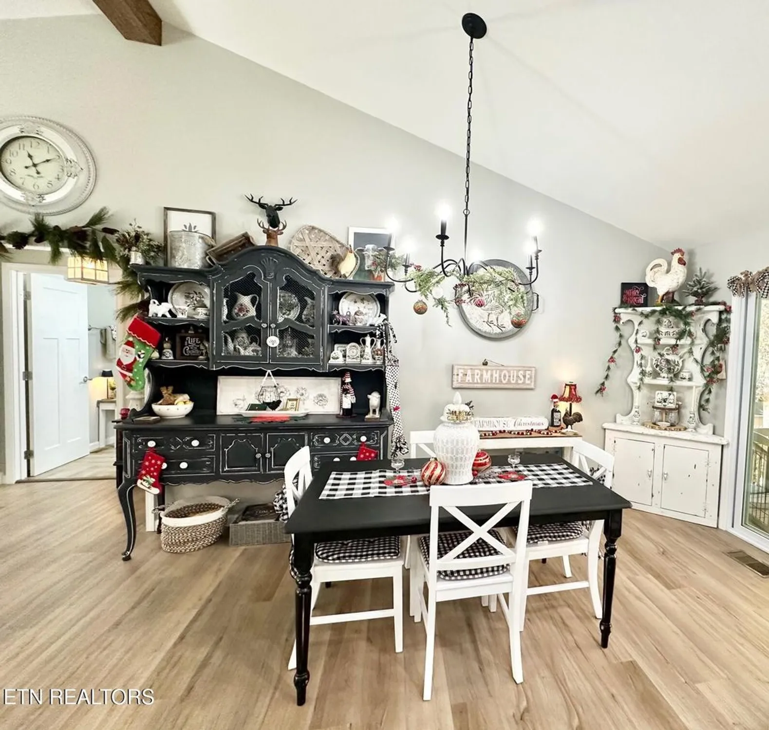 Property Slideshow image 12 of 27 | 311 lakeview dr, Crossville, TN, 38558