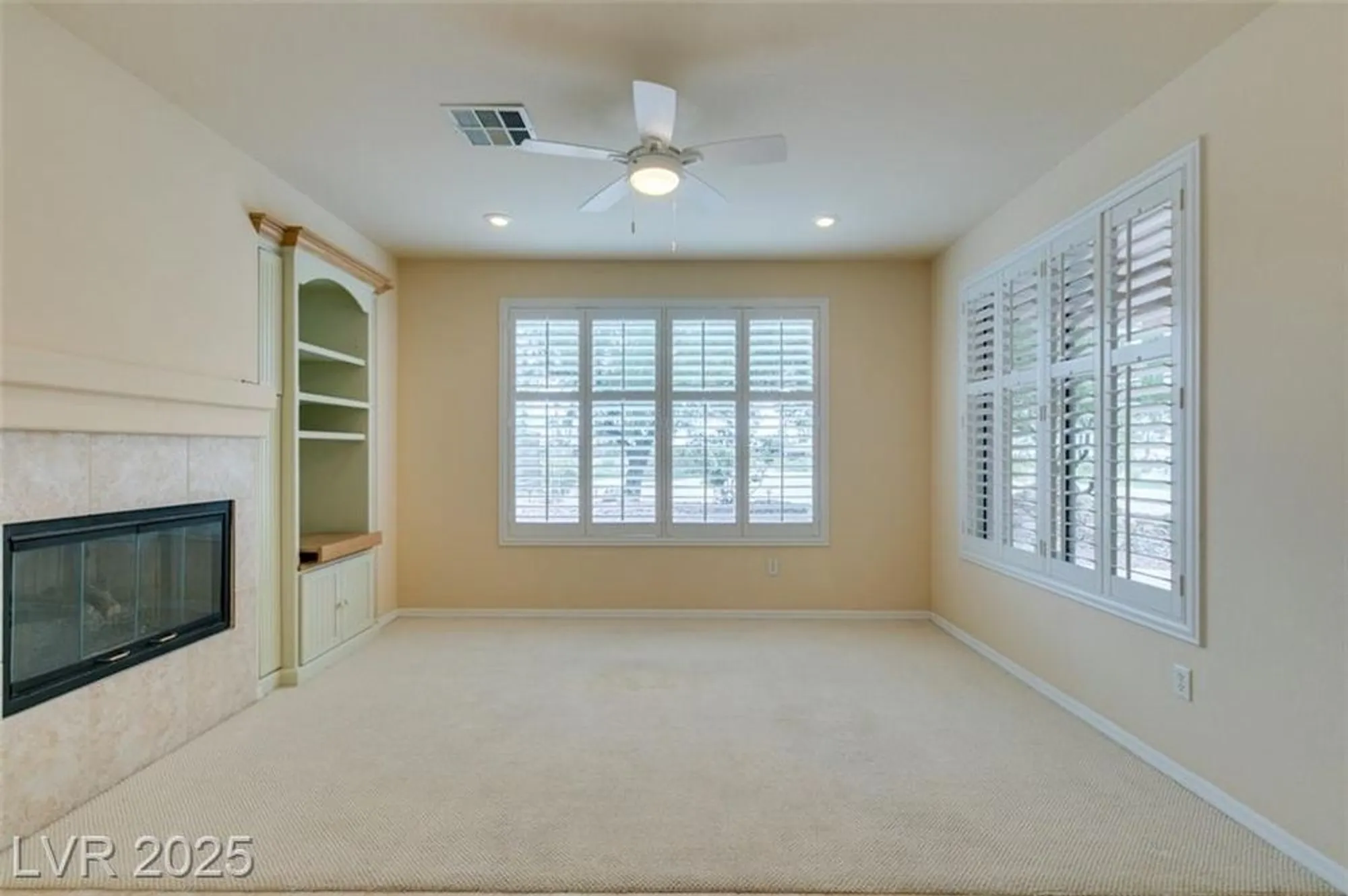 Property Slideshow image 27 of 70 | 10606 mandarino ave, Las Vegas, NV, 89135