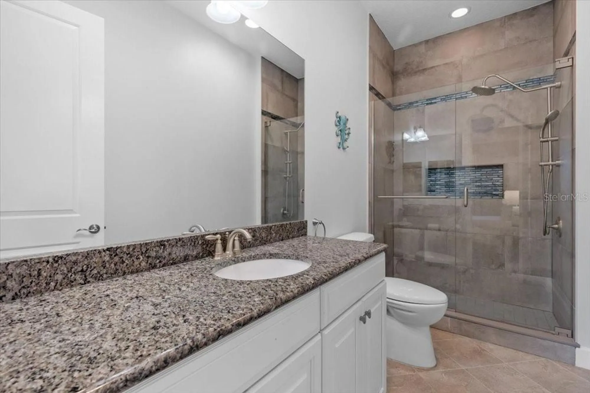Property Slideshow image 40 of 88 | 340 sapphire lake dr 202, Bradenton, FL, 34209