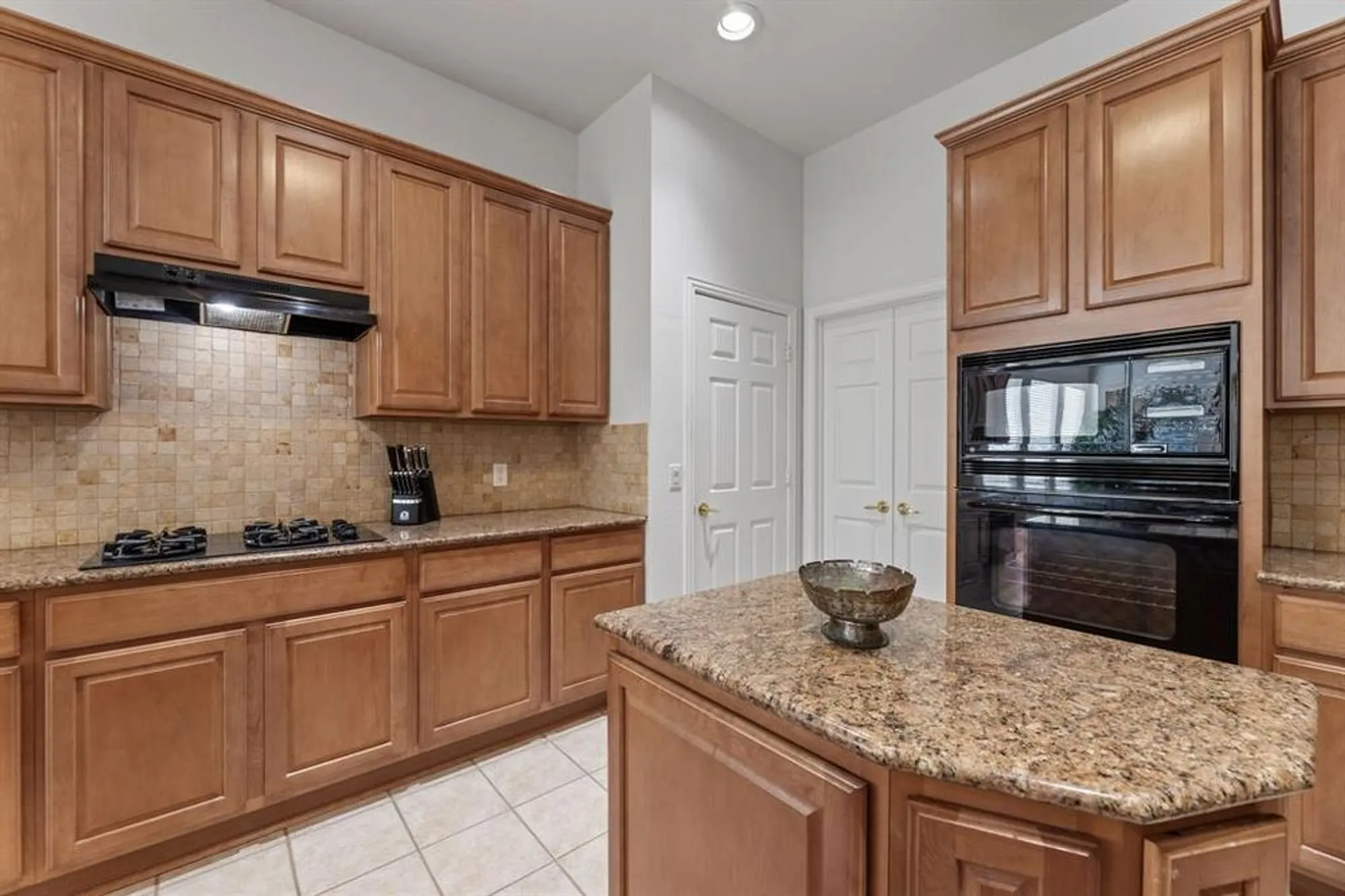 Property Slideshow image 16 of 38 | 362 southern hills dr, Fairview, TX, 75069