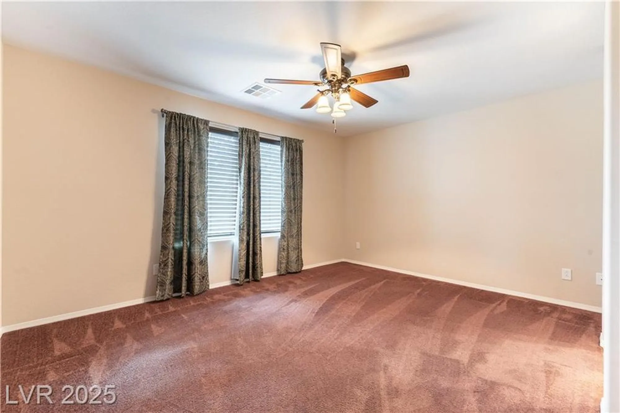 Property Slideshow image 12 of 32 | 3813 rocklin peak ave, North Las Vegas, NV, 89081