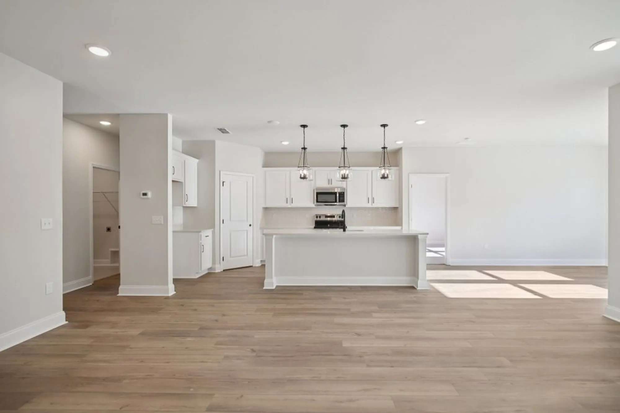 Property Slideshow image 9 of 54 | 328 stonehaus cir, Antioch, TN, 37013