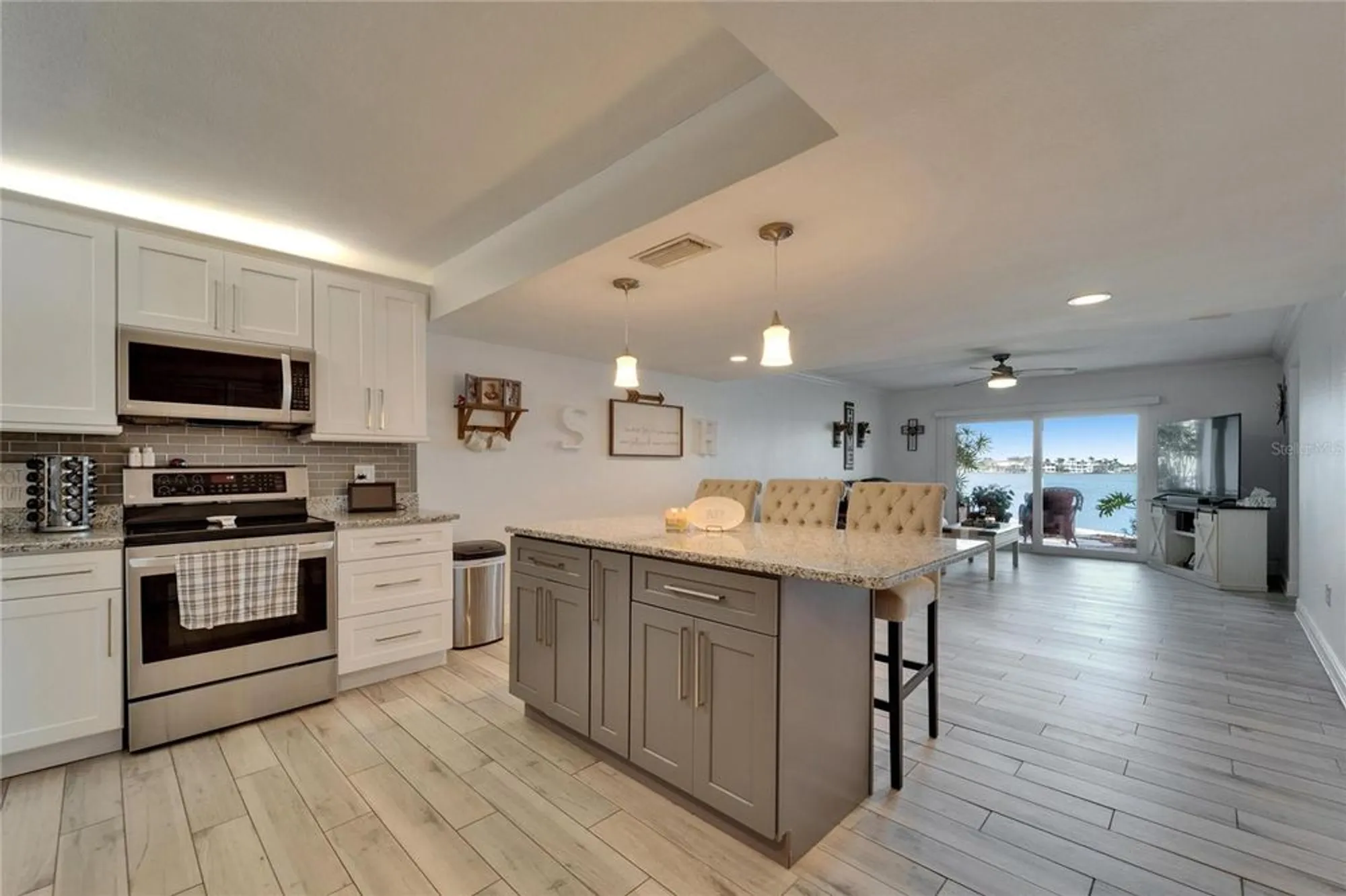 Property Slideshow image 7 of 60 | 7700 sun island dr 107, South Pasadena, FL, 33707