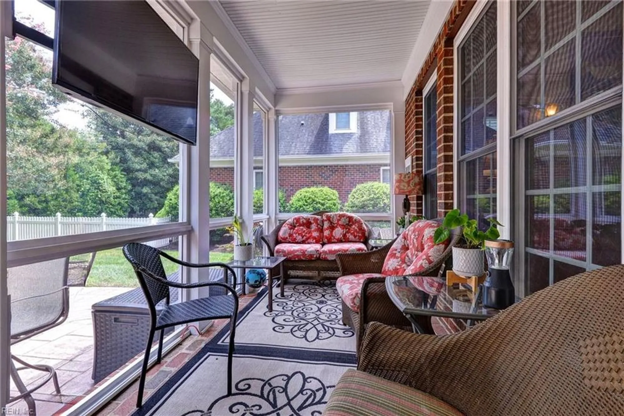 Property Slideshow image 32 of 37 | 104 nottinghamshire, Williamsburg, VA, 23188
