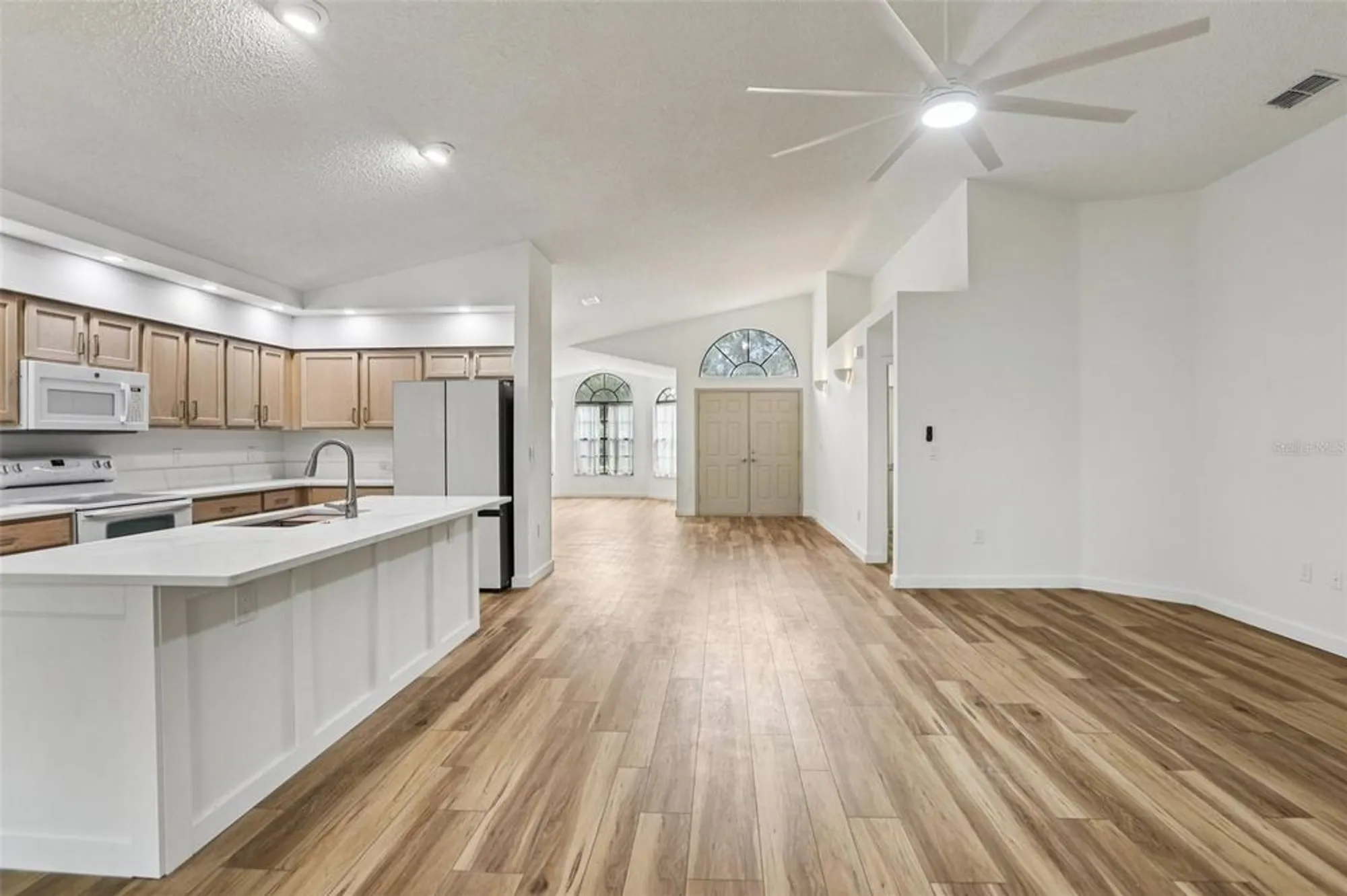 Property Slideshow image 7 of 32 | 533 bent oak ct, Spring Hill, FL, 34609