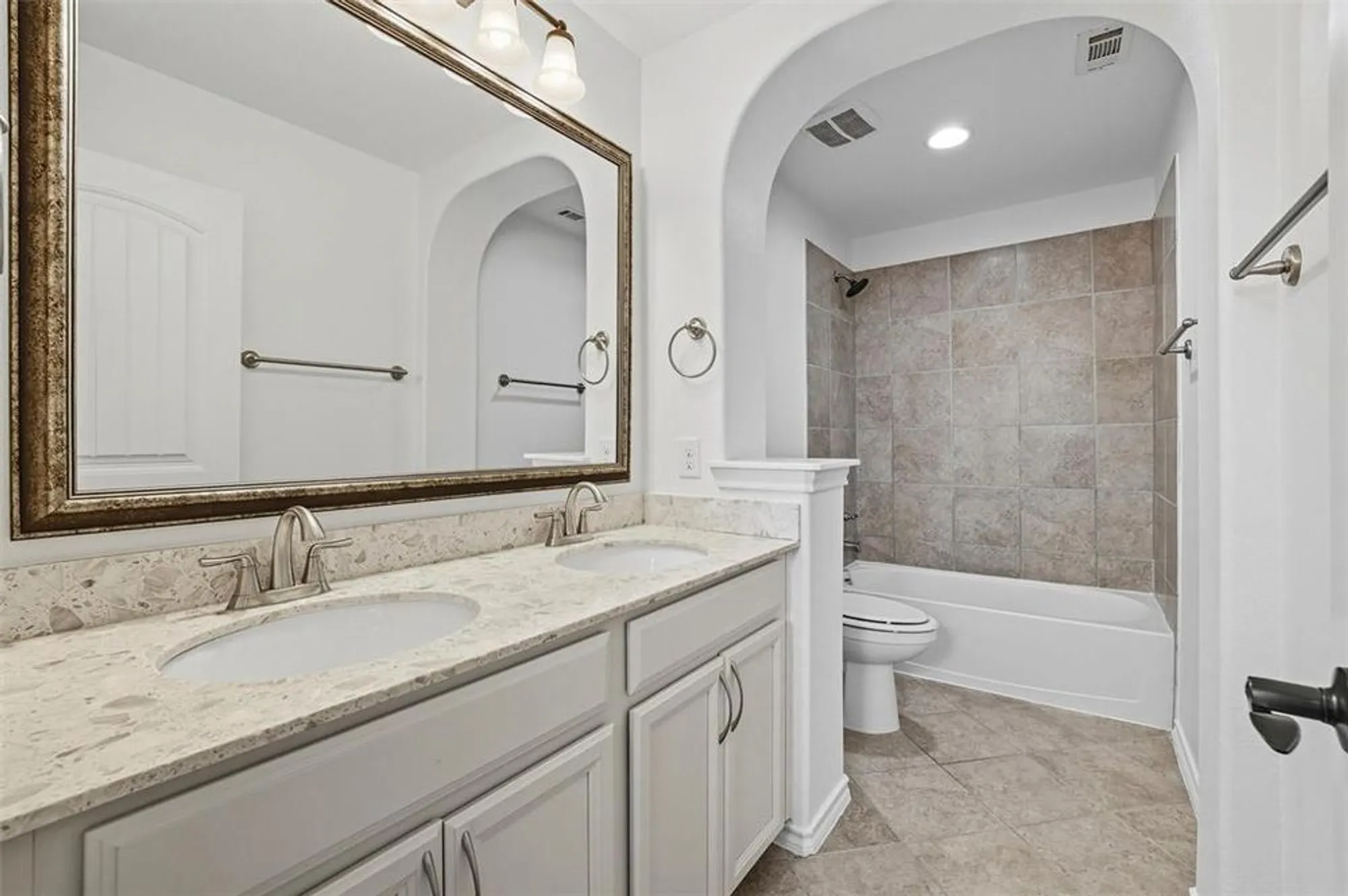Property Slideshow image 25 of 35 | 8617 grassland dr, Mckinney, TX, 75070