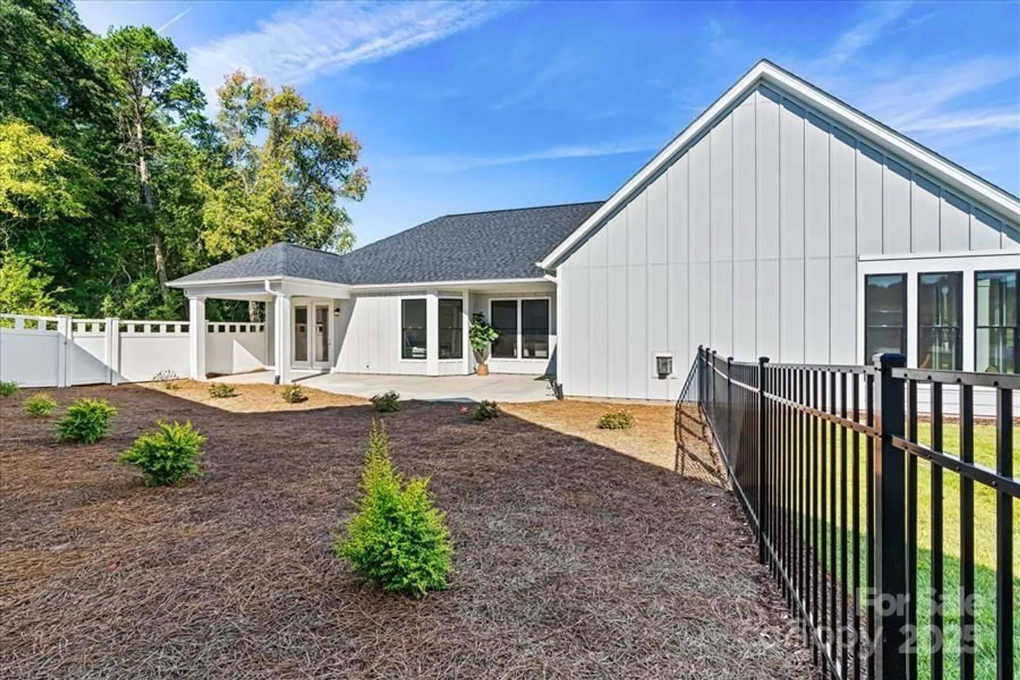 Property Slideshow image 32 of 34 | 114 alenda lux cir # 3, Mooresville, NC, 28115