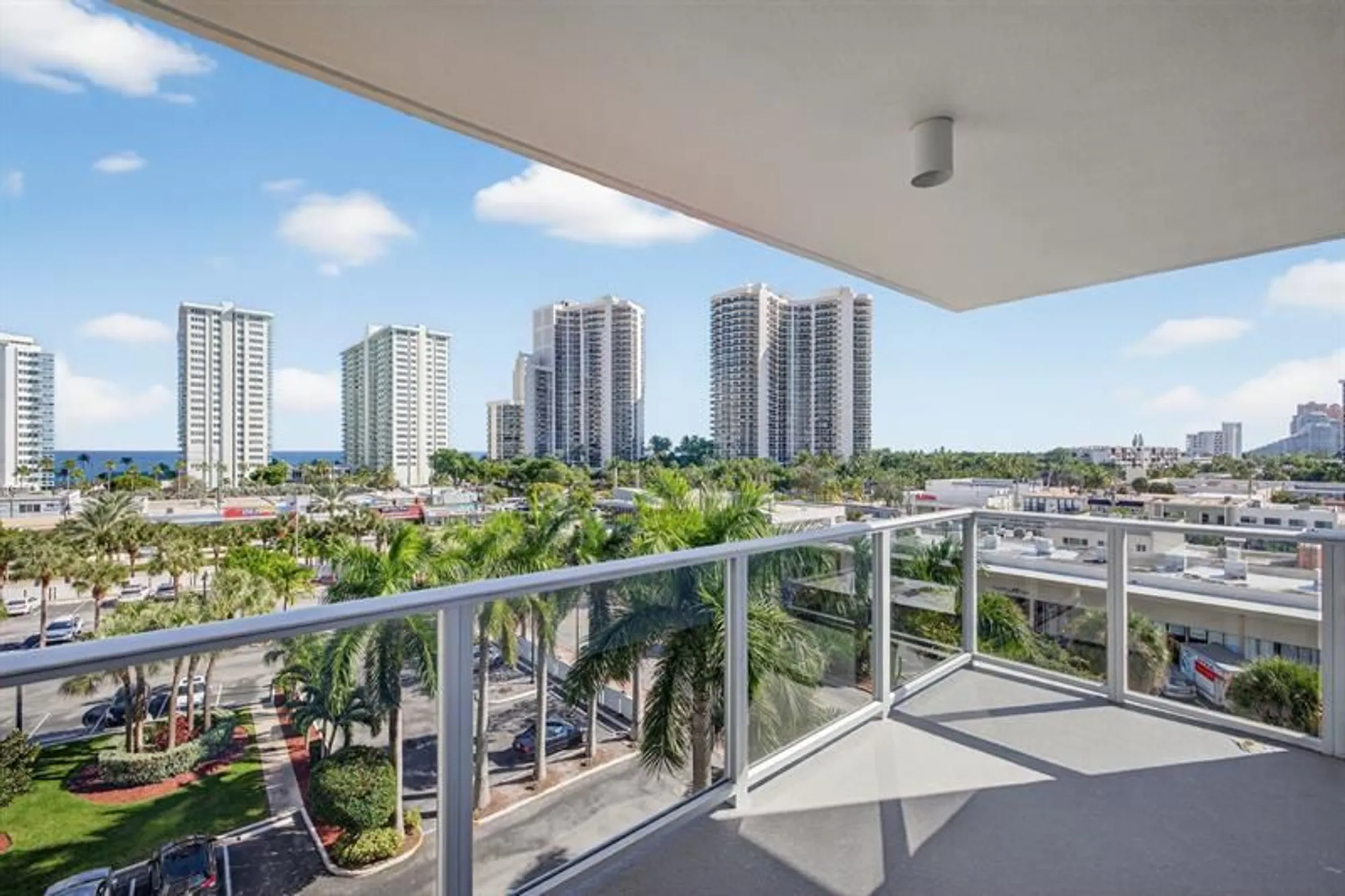 Property Slideshow image 10 of 39 | 3333 ne 34th st 615, Fort Lauderdale, FL, 33308