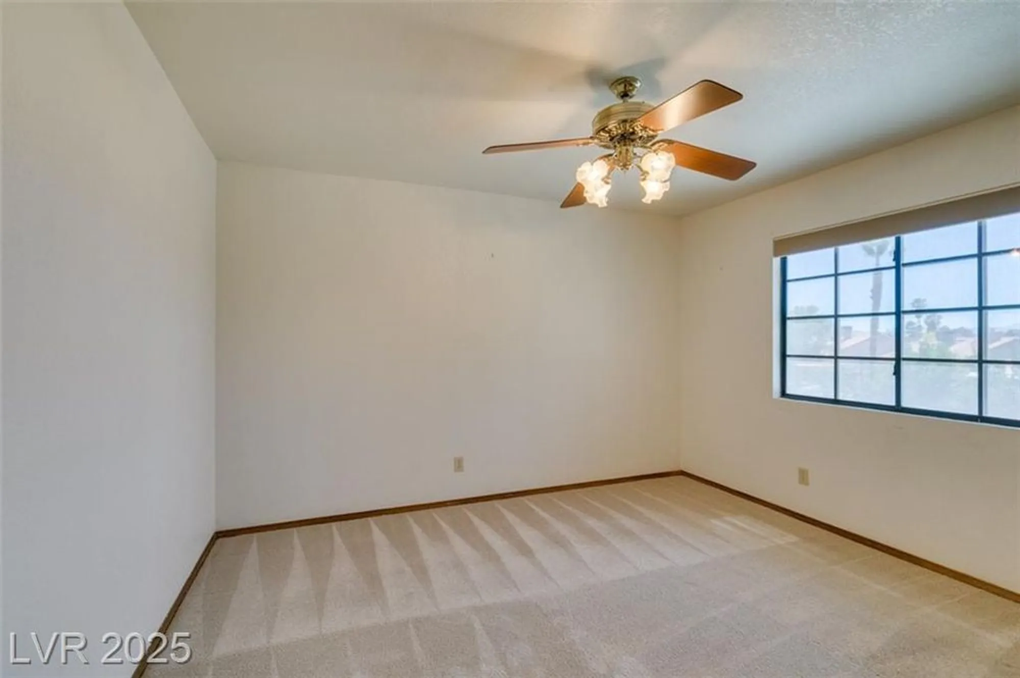 Property Slideshow image 37 of 74 | 5505 excelsior springs ln, Las Vegas, NV, 89130