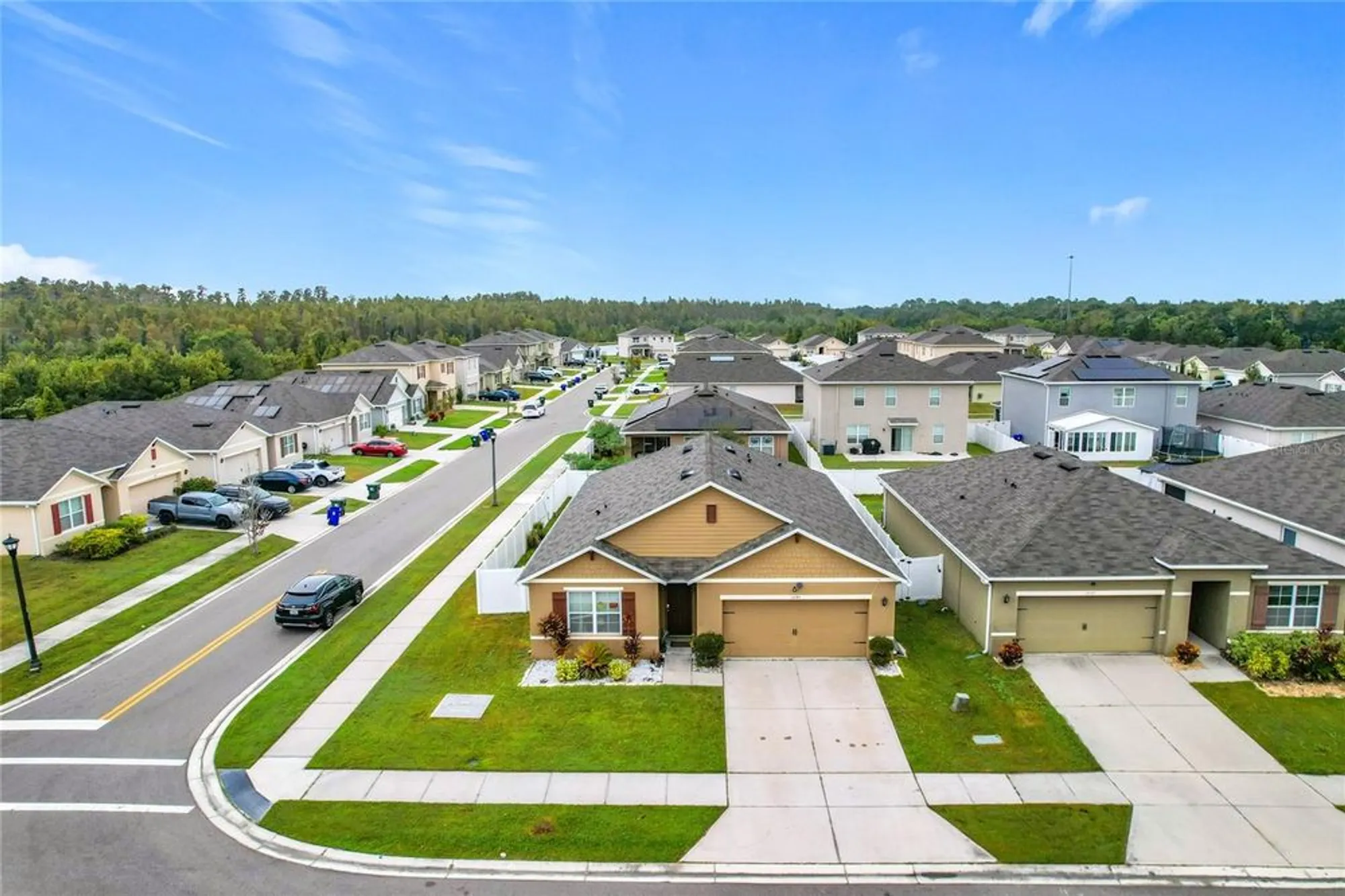 Property Slideshow image 4 of 49 | 2043 blue highlands dr, Lakeland, FL, 33811