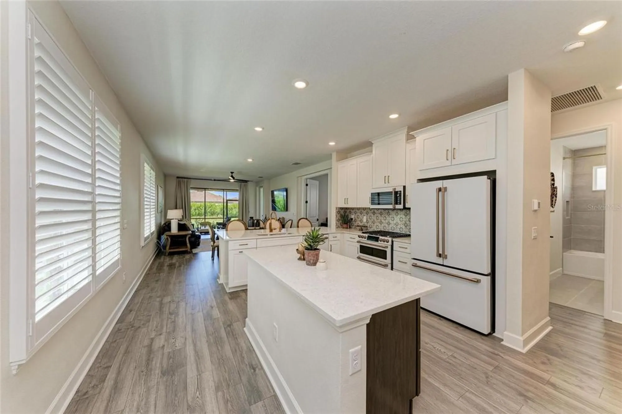 Property Slideshow image 5 of 53 | 16225 paynes mill dr, Bradenton, FL, 34211