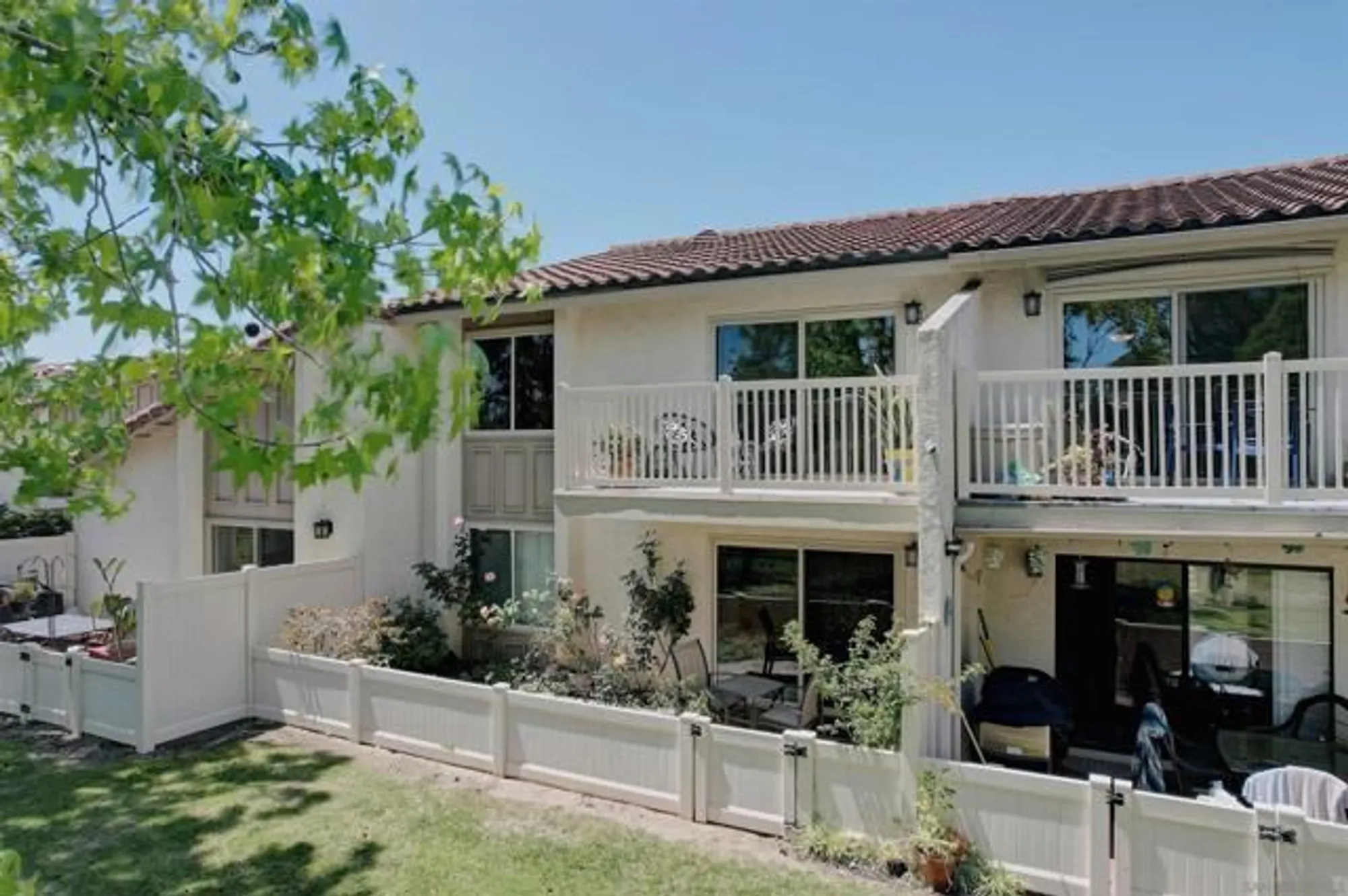 Property Slideshow image 36 of 48 | 1982 fairlee dr, Encinitas, CA, 92024
