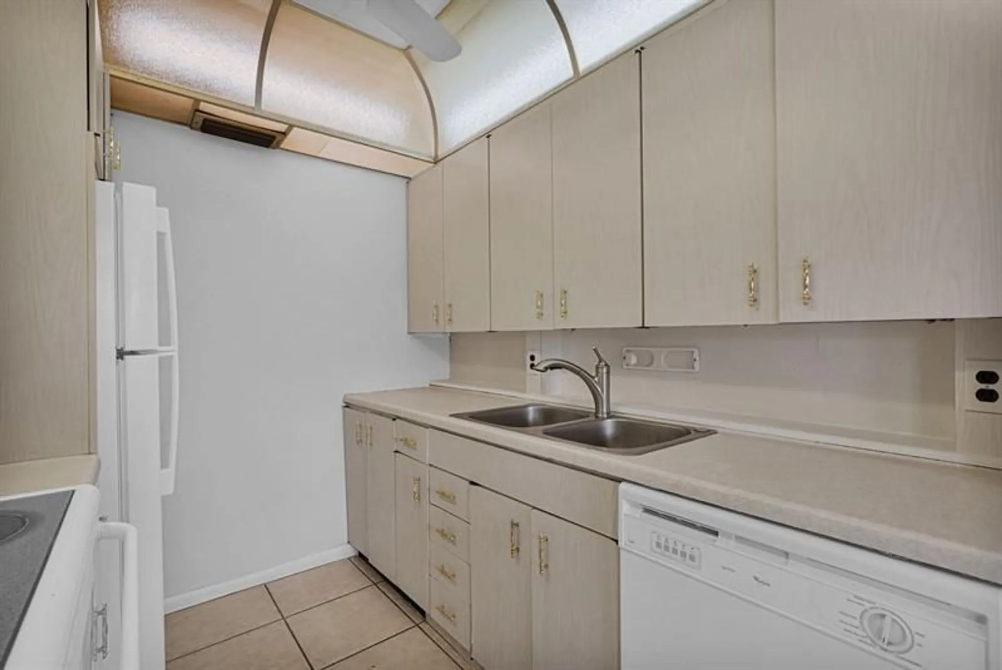 Property Slideshow image 19 of 47 | 2038 newport h # 2038, Deerfield Beach, FL, 33442