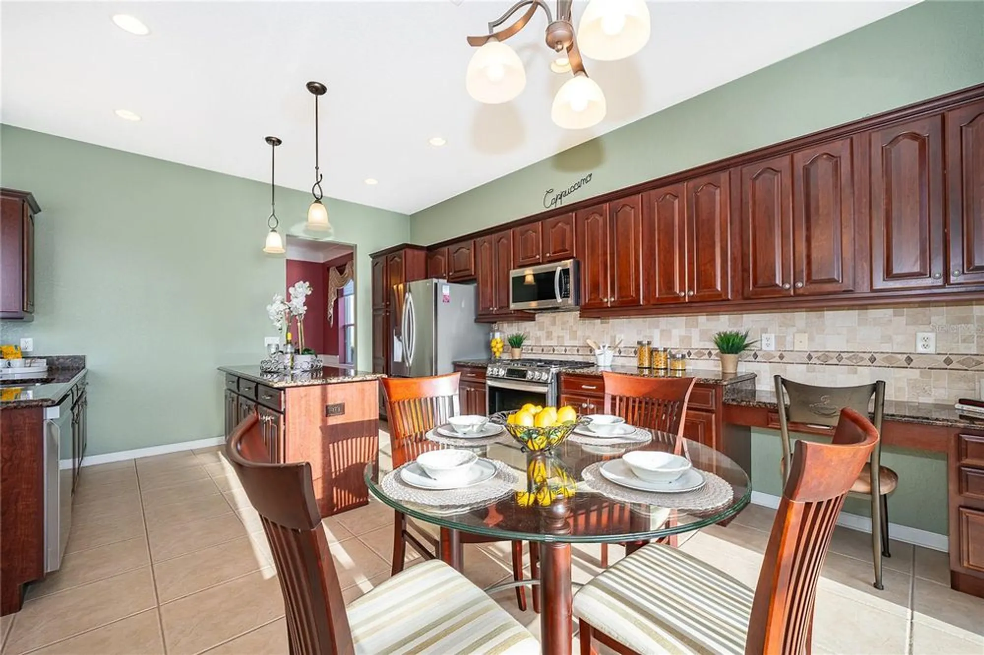Property Slideshow image 7 of 64 | 208 del sol ave, Davenport, FL, 33837