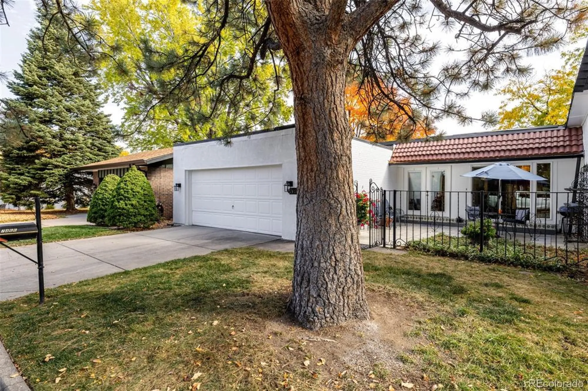 Property Slideshow image 3 of 46 | 7466 w cedar cir, Lakewood, CO, 80226