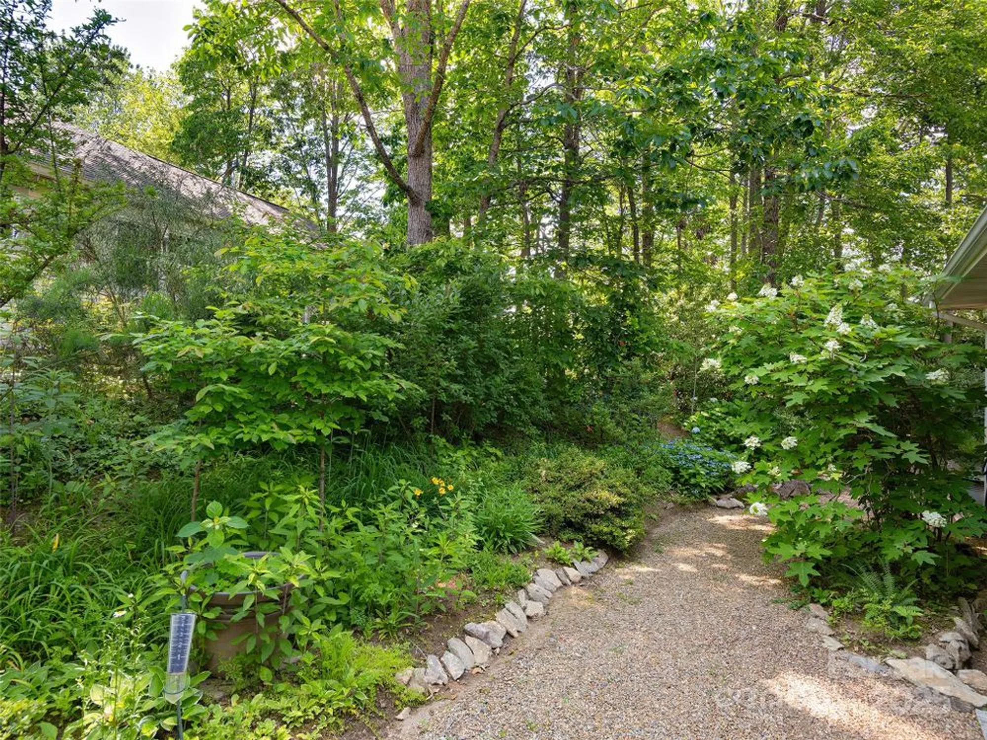 Property Slideshow image 22 of 37 | 306 croydon dr, Hendersonville, NC, 28791